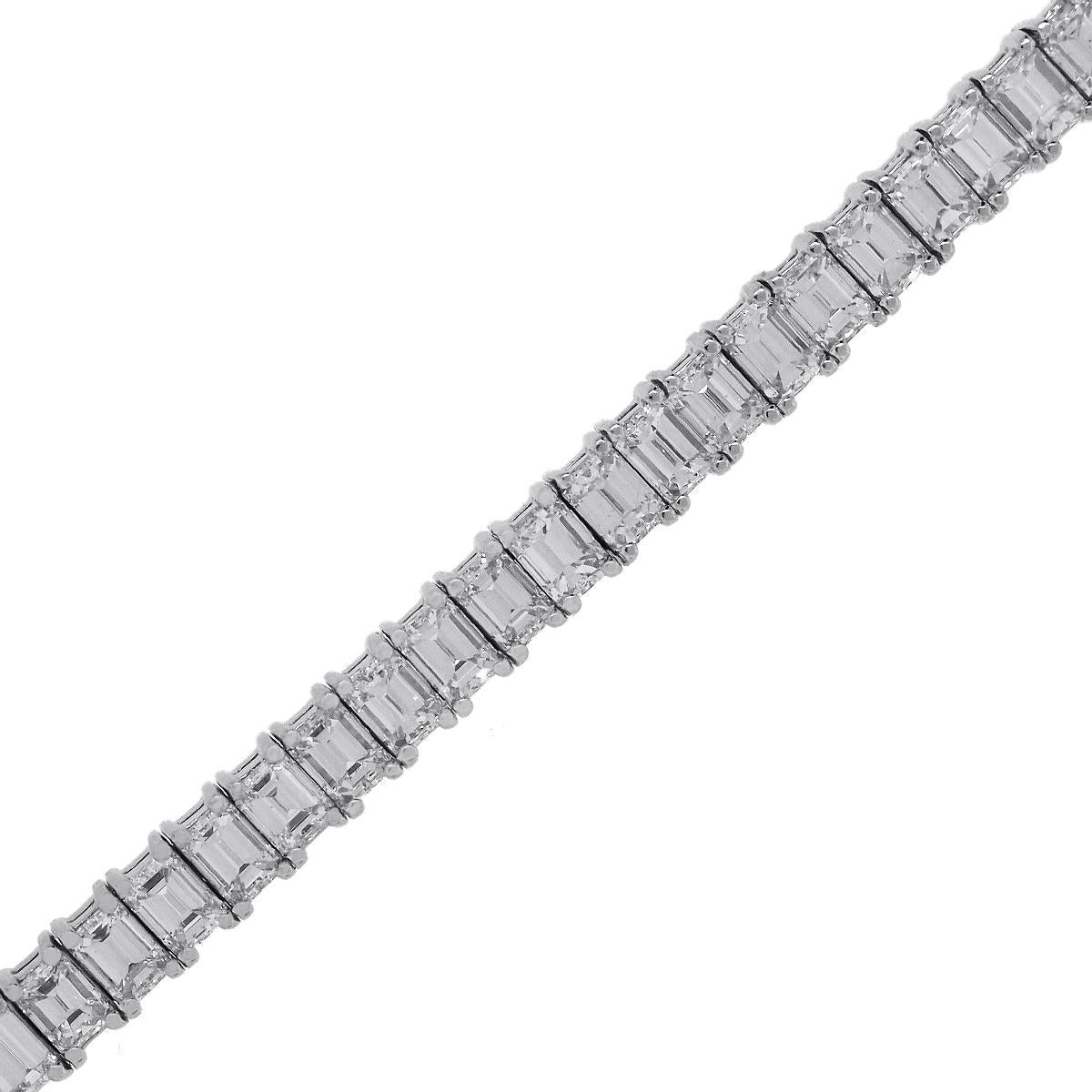 Material: Platinum
Diamond Details: Approximately 14.2ctw emerald cut diamonds. Diamonds are F in color and VS in clarity.
Measurements: 7″
Clasp: Tongue in box clasp with safety latch
Total Weight: 32.4g (20.8dwt)
SKU: I30313063