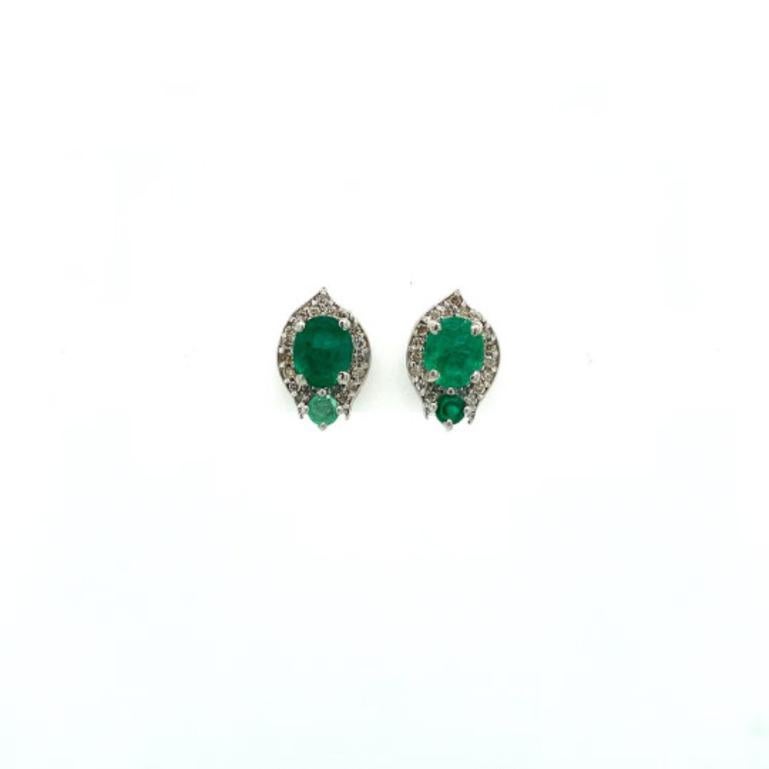 1,42 Karat Smaragd-Diamant-Ohrstecker für sie in 925 Silber  (Gemischter Schliff) im Angebot