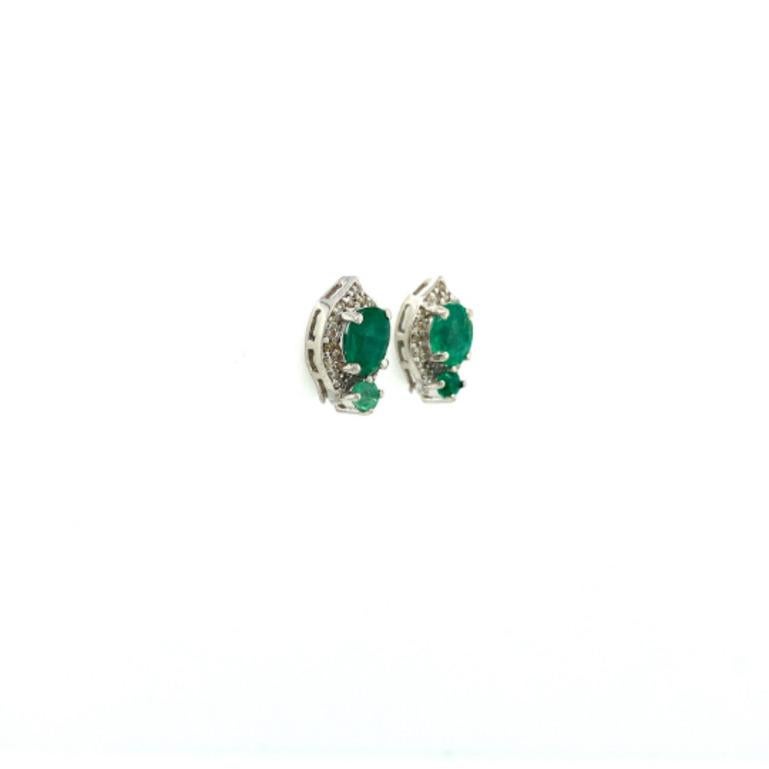 1.42 Carat Emerald Diamond Stud Earrings for Mom Gift in 925 Silver In New Condition For Sale In New York, NY
