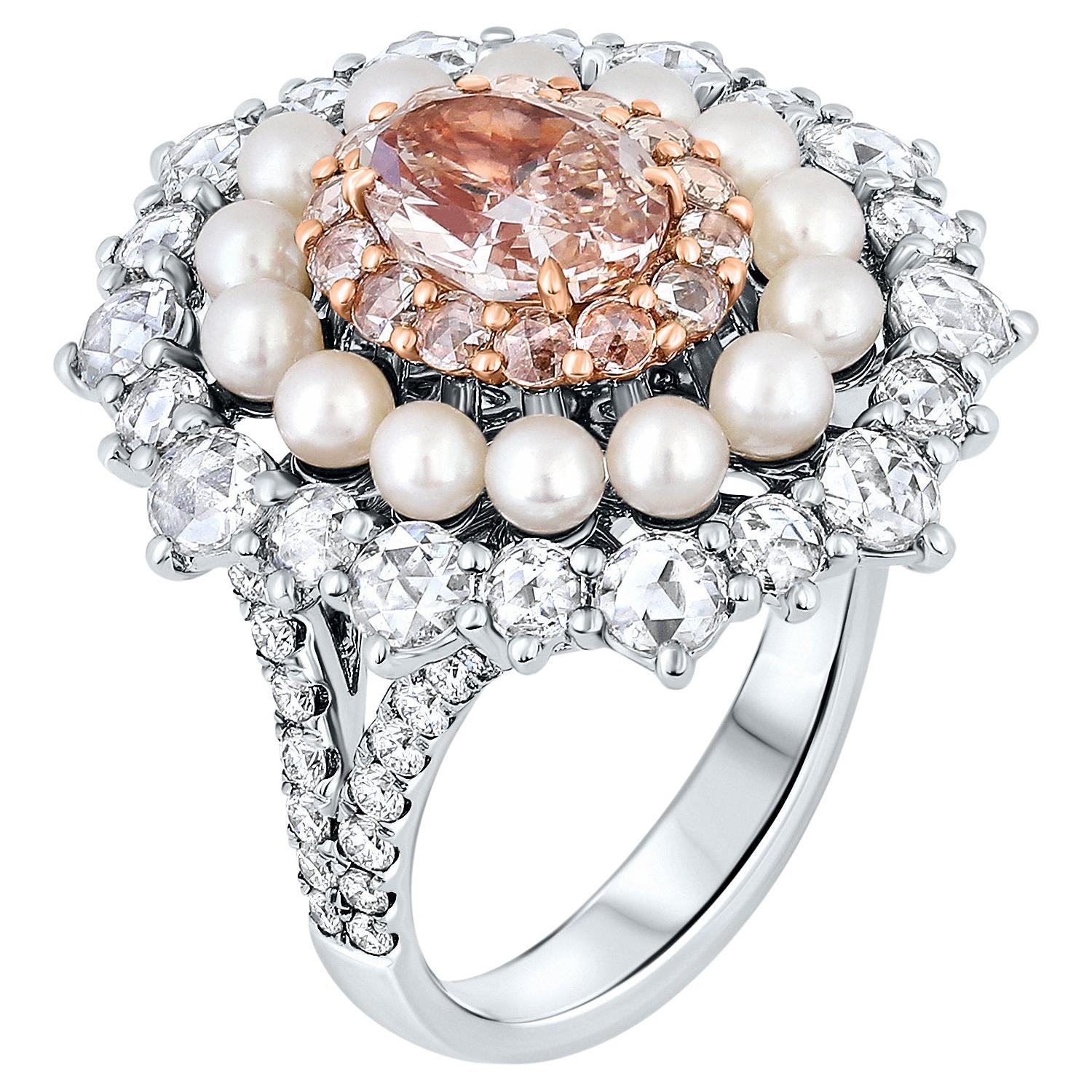 Anillo de cóctel de diamantes de fantasía rosa-marrón naturales de 1,42 quilates con perlas, GIA en venta