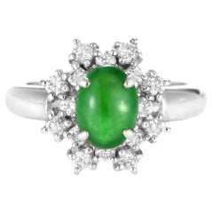 Anillo de Jade Natural Tipo A y Diamantes en Platino de 1.42 Quilates