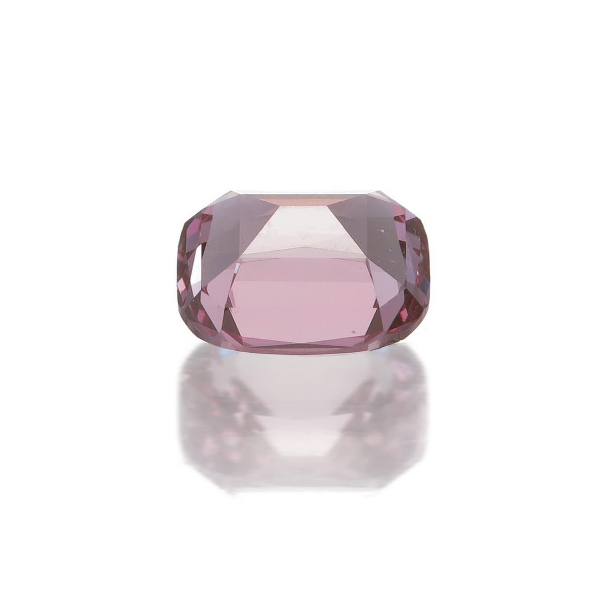 1.42 Carat Pink Ceylon Spinel In New Condition For Sale In Hua Hin, TH
