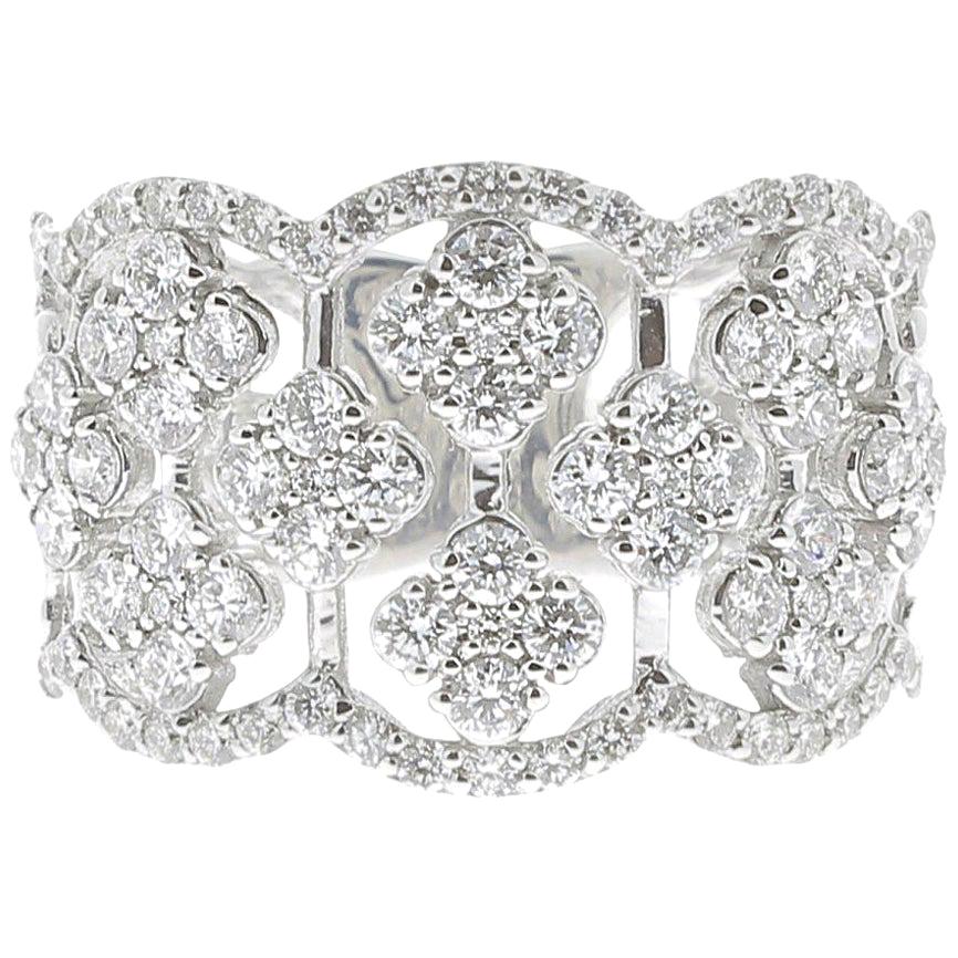 1.42 Carat Round Diamond Clover Ring 18 Karat White Gold Band Fashion Ring For Sale