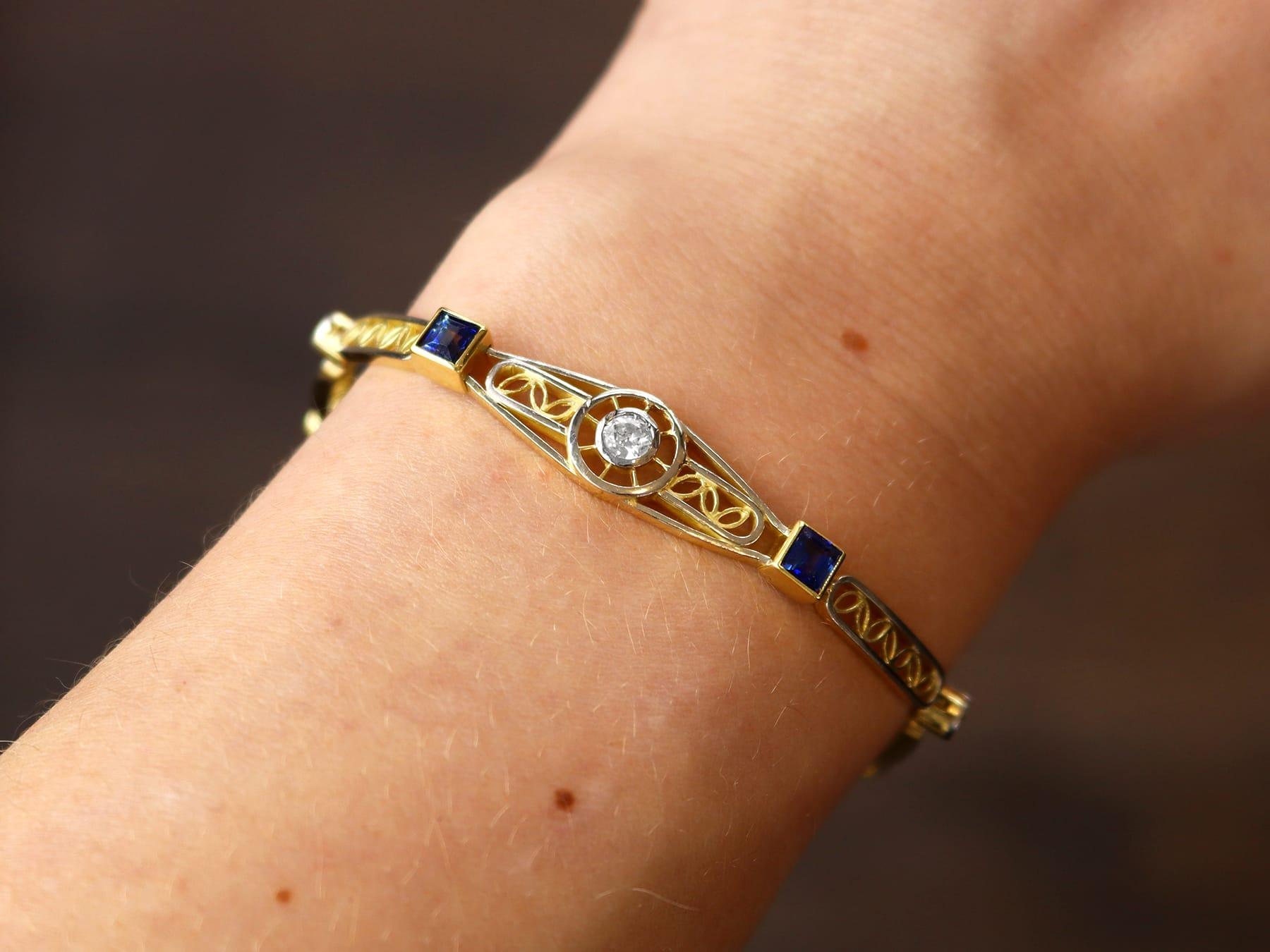 1,42 Karat Saphir 0,60 Karat Diamant 18k Gelbgold-Armband CIRCA 1925 (Carréeschliff) im Angebot