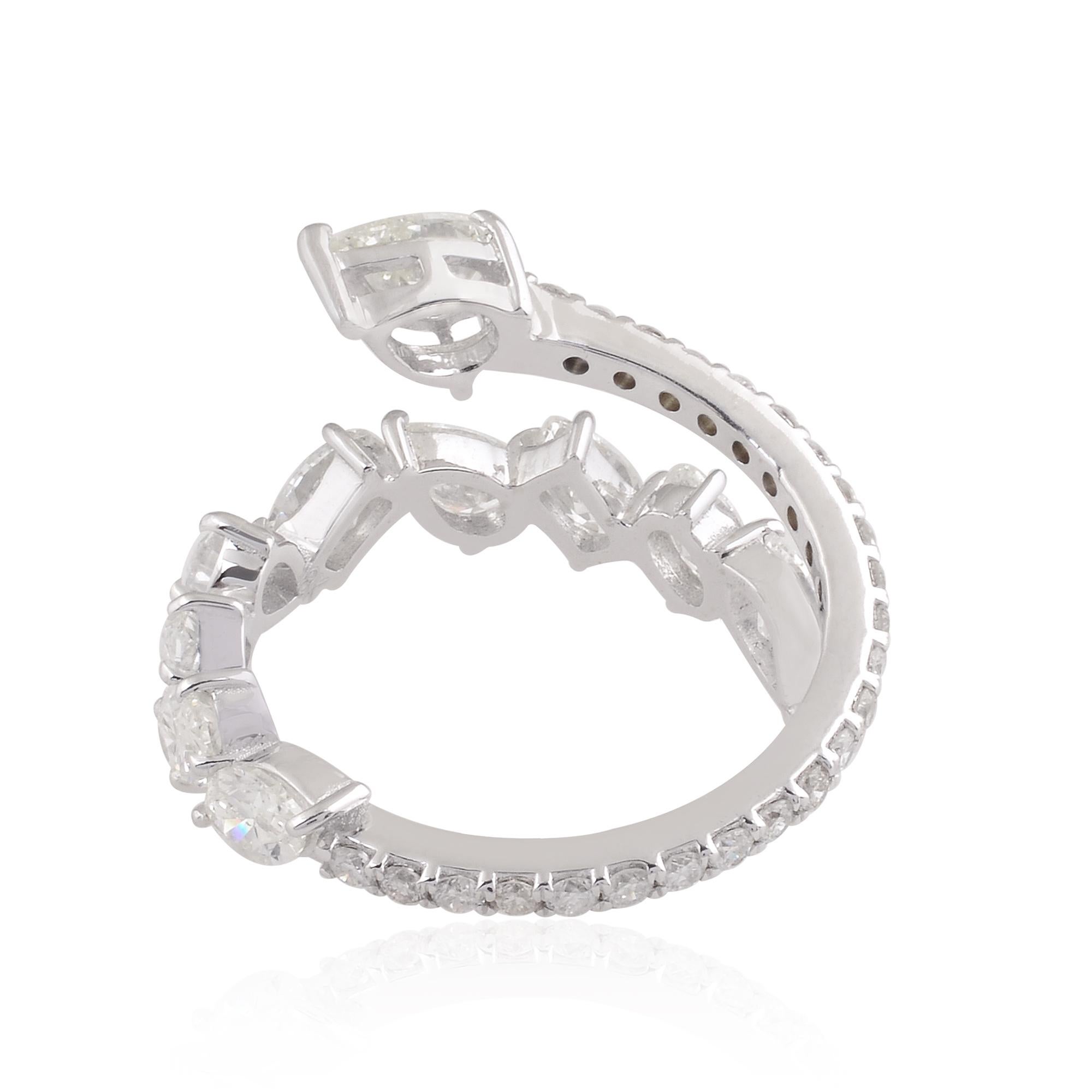 1.42 Carat SI/HI Pear Emerald Cut Diamond Criss Cross Ring 18 Karat White Gold In New Condition For Sale In Diera, Dubai