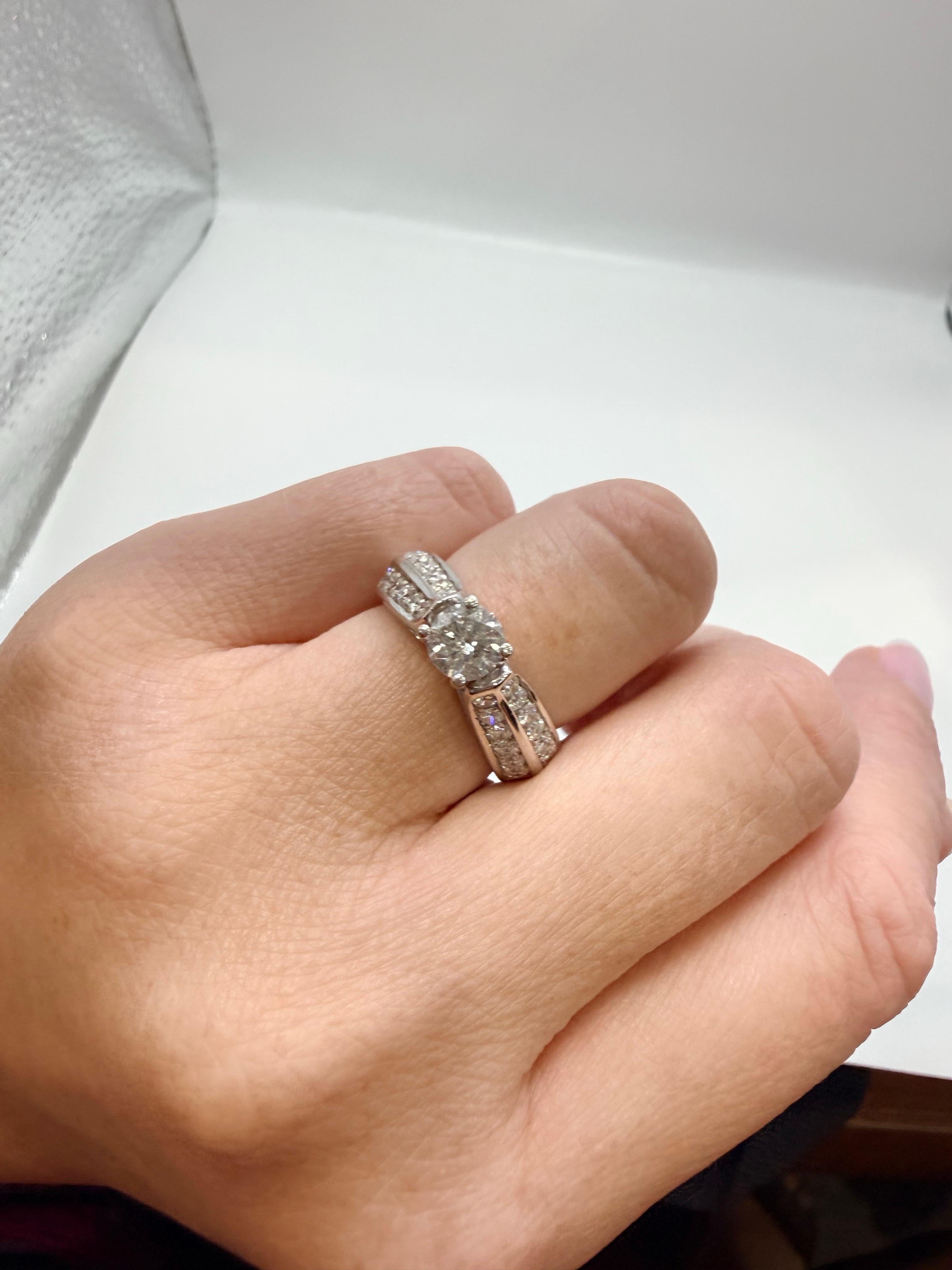 Bague de fiançailles 1,42 carats or 14KT beauté classique Neuf - En vente à Boca Raton, FL