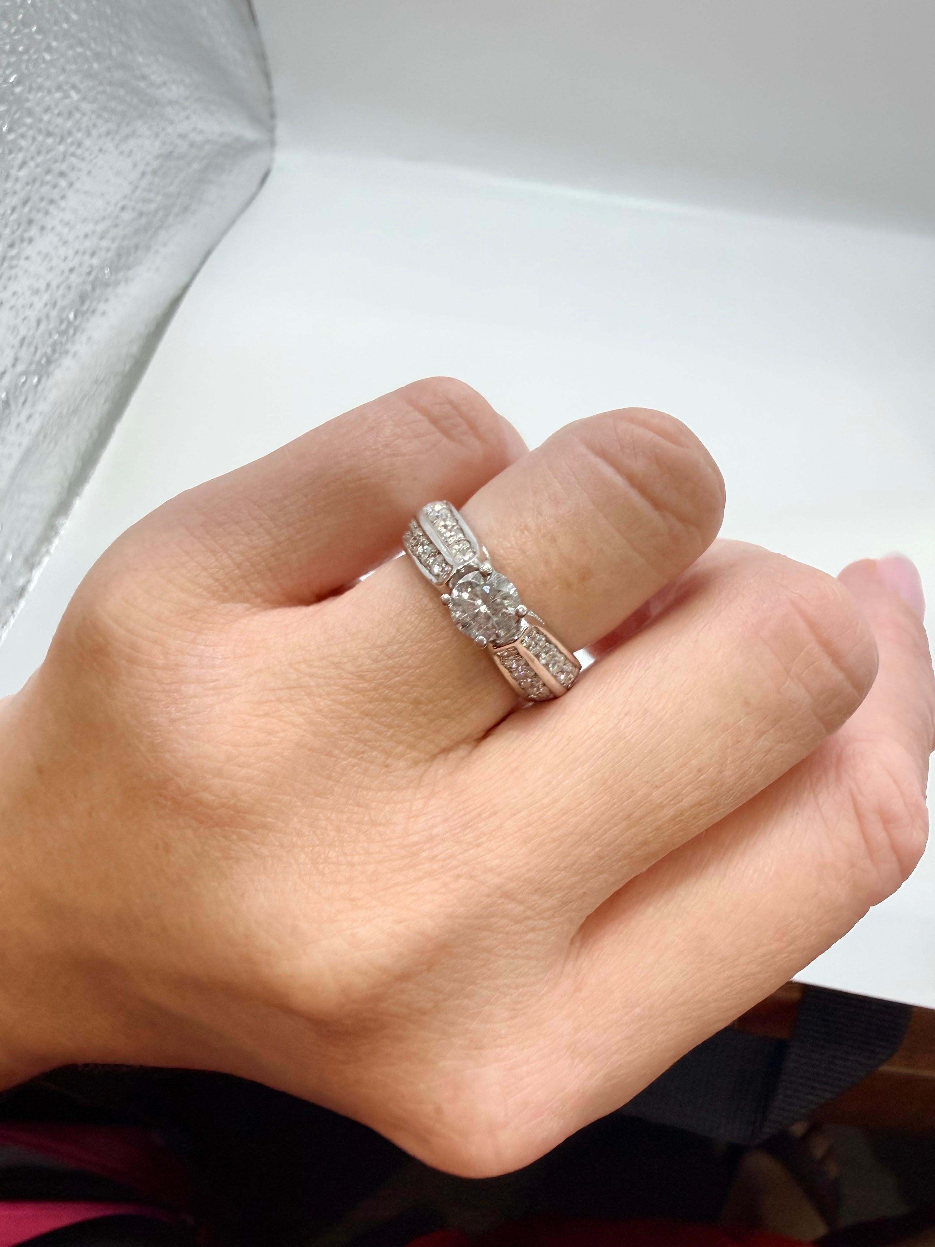 Bague de fiançailles 1,42 carats or 14KT beauté classique en vente 3