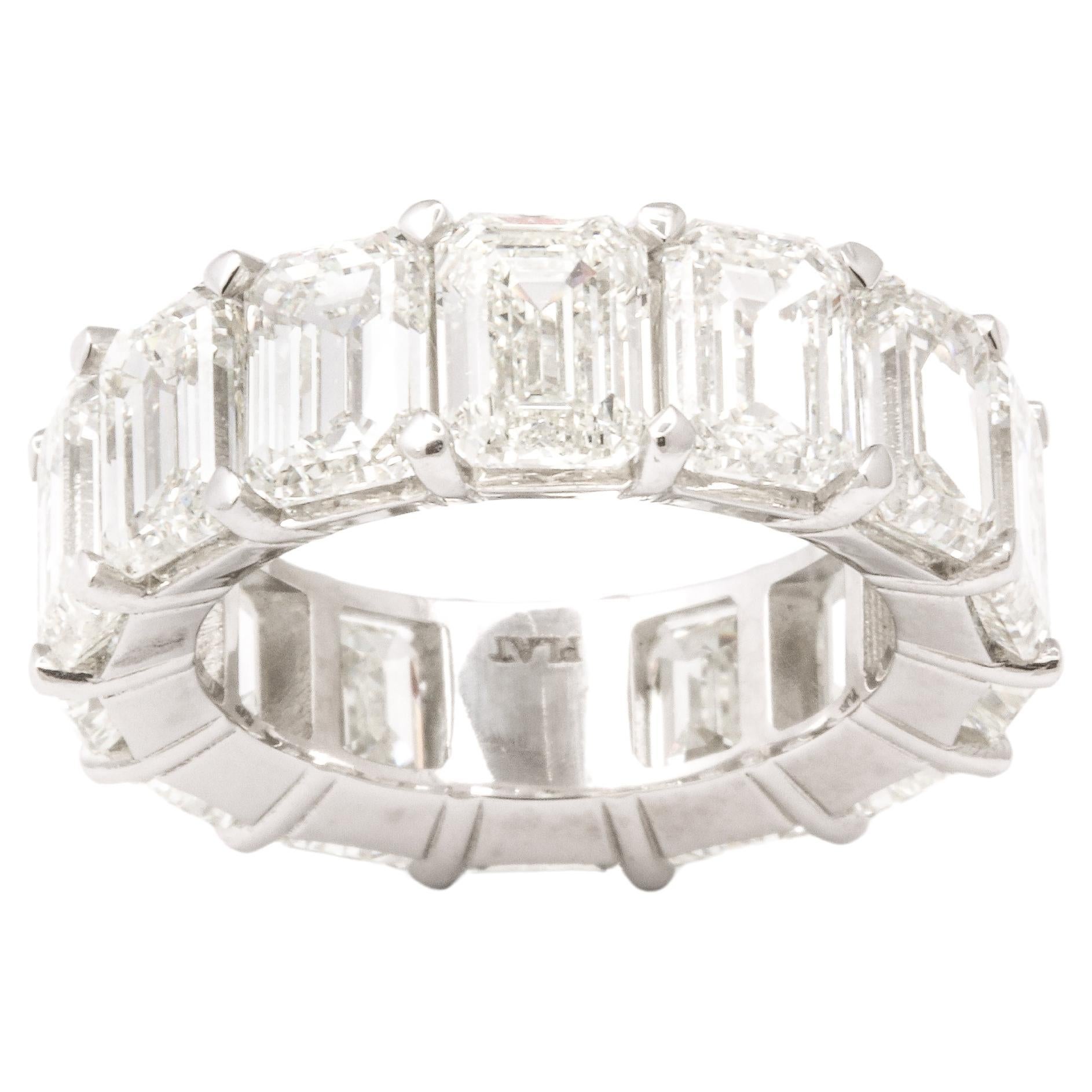 14,20 Karat Smaragdschliff Diamant-Eternity-Ring