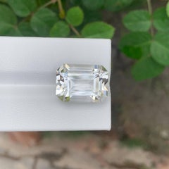 14.20 Carat Natural Loose Faceted Quartz Stone Emerald Cut Pakistani Gemstone