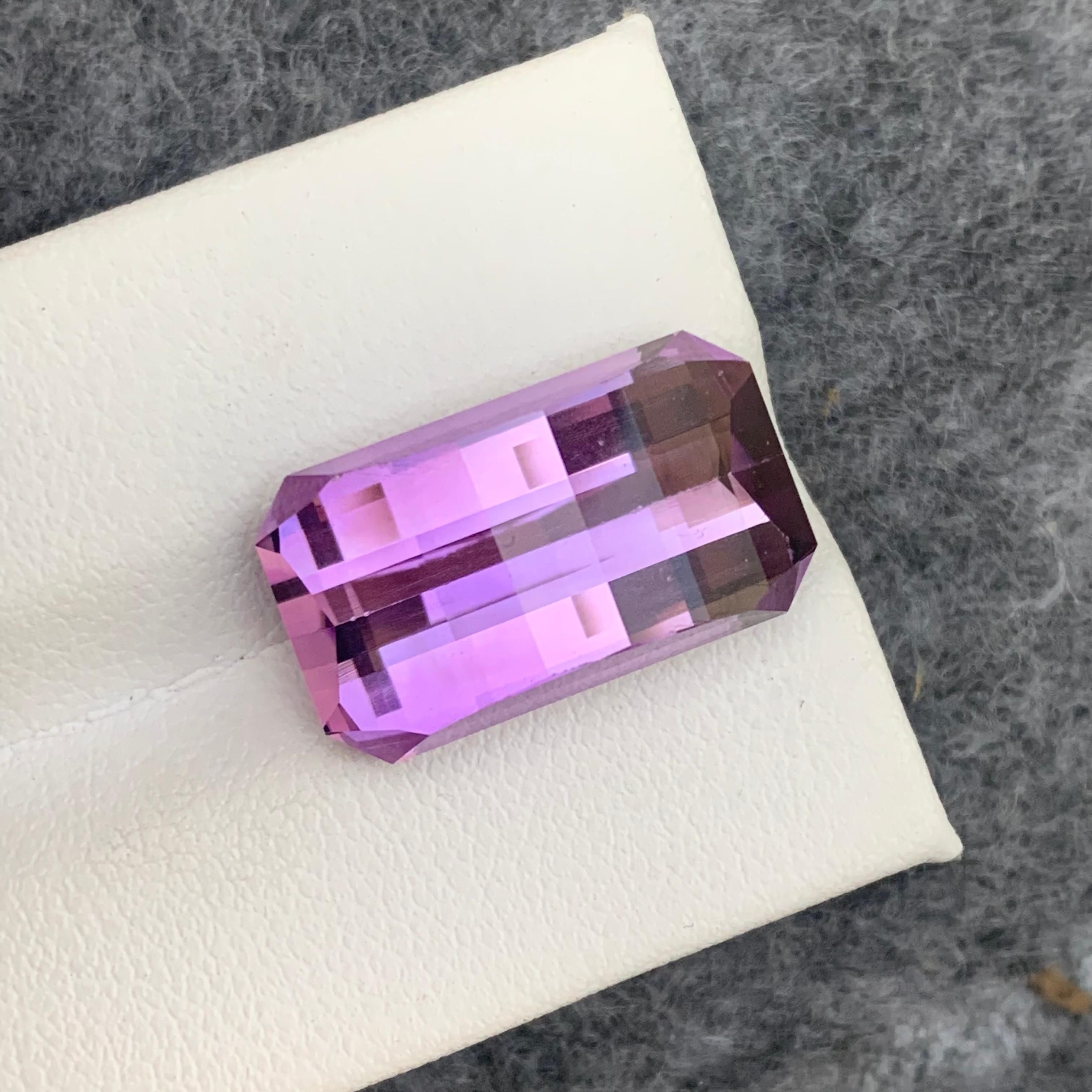 14.20 Carat Pixel Cut Natural Loose Purple Amethyst Gem from Brazil In New Condition For Sale In Peshawar, PK