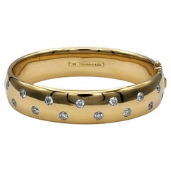 14=2.15 Carat Hinged Bangle Bracelet in 18K Yellow Gold and Platinum