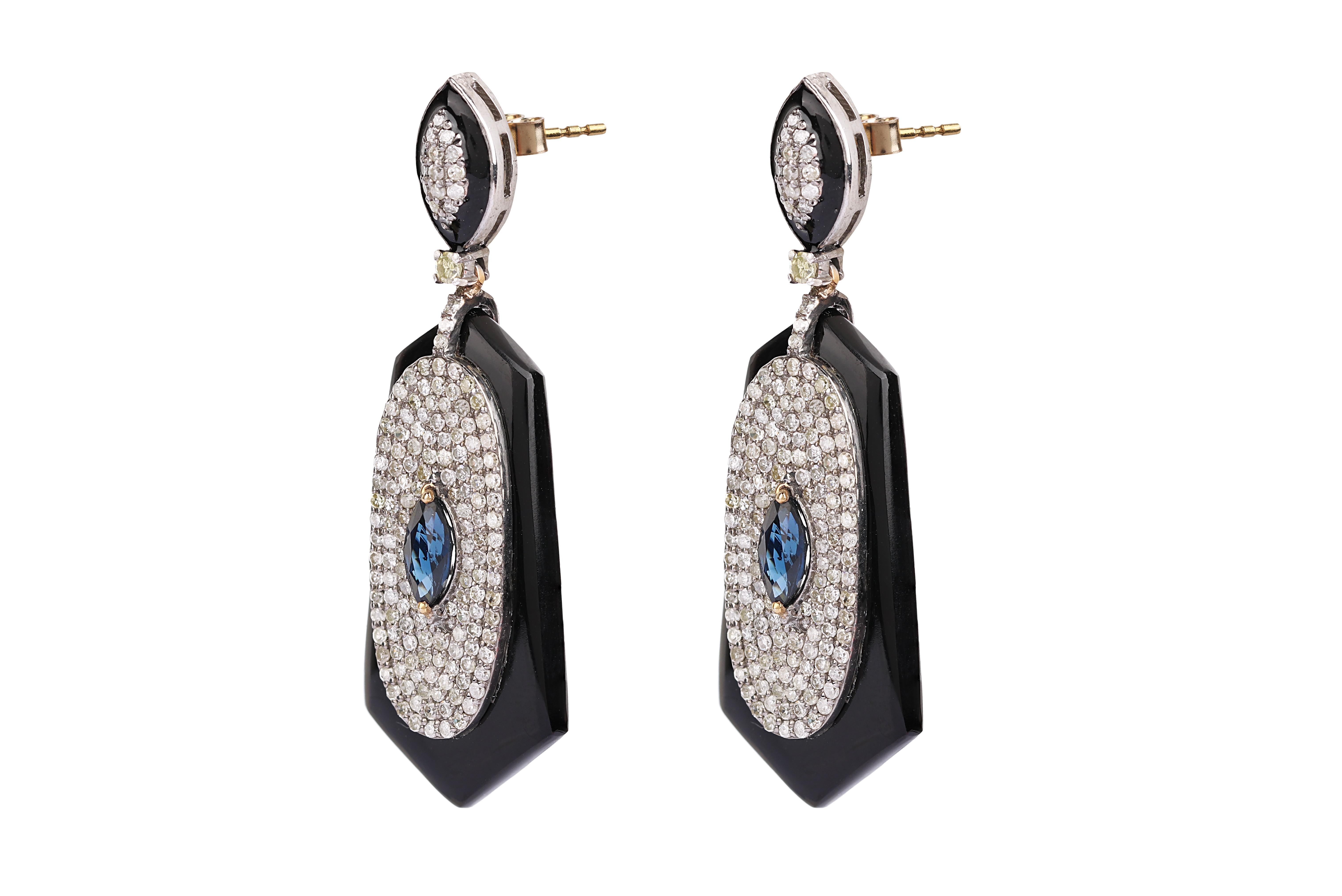 14.24 Carats Diamond, Sapphire, and Onyx Drop Earrings in Contemporary Style In New Condition For Sale In Jaipur, IN