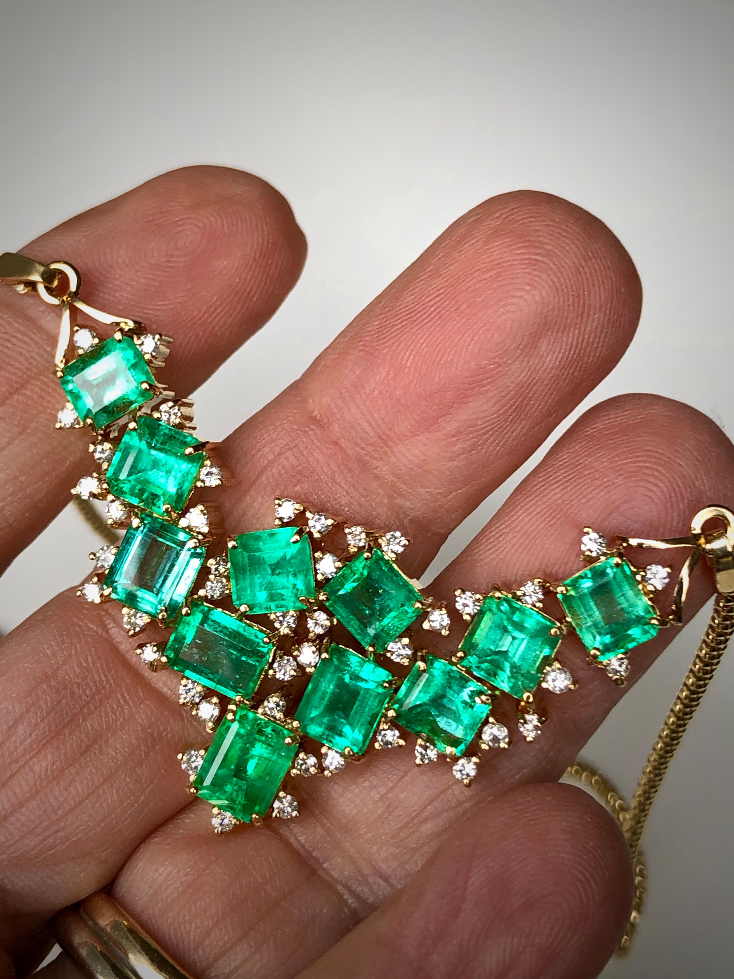 14.25 Carat Cluster Colombian Natural Emerald Diamond Necklace 18 Karat 4