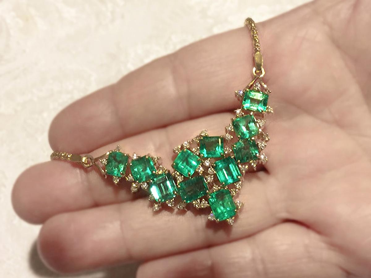 Women's 14.25 Carat Cluster Colombian Natural Emerald Diamond Necklace 18 Karat