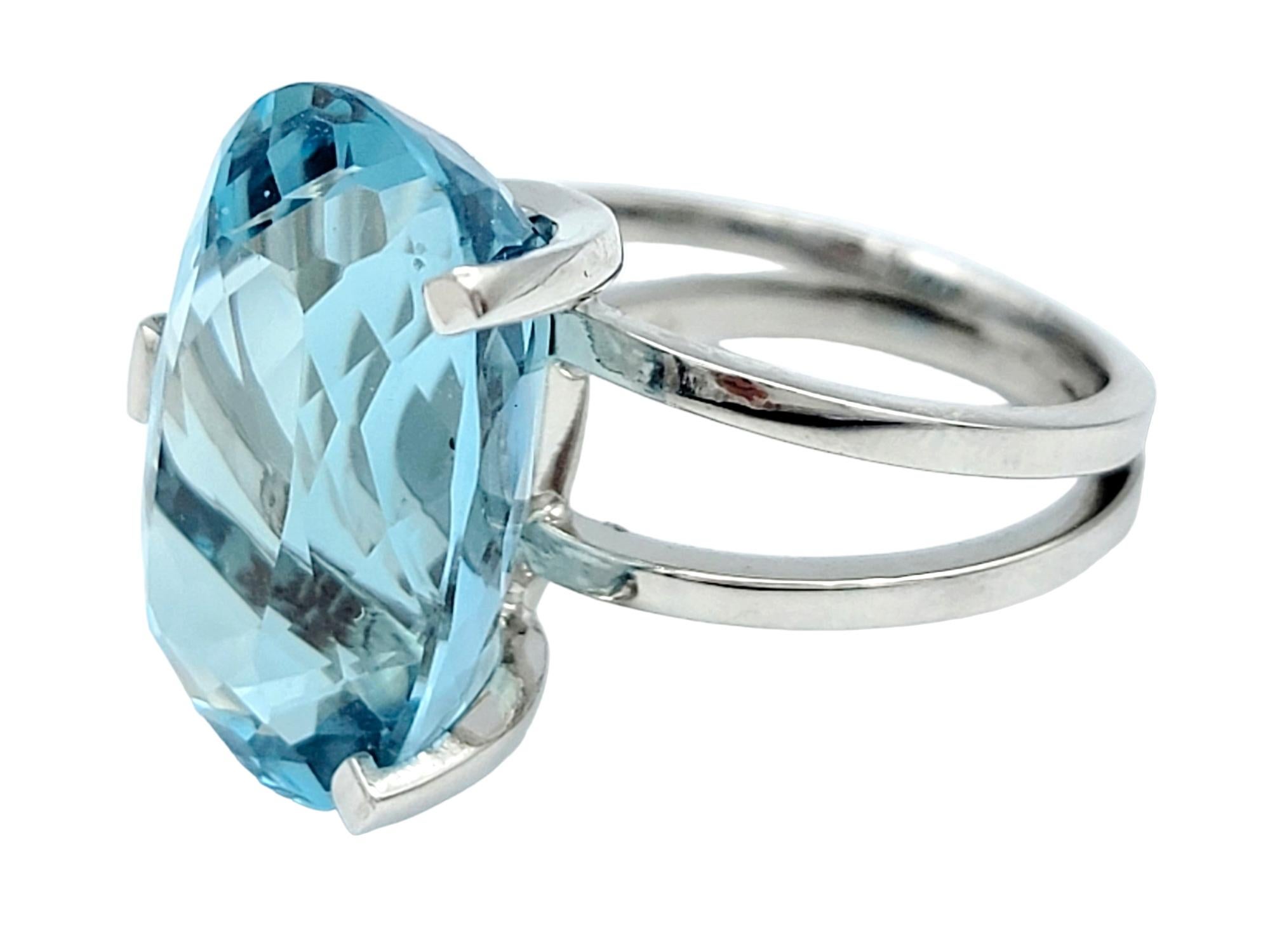 14.25 Carat Cushion Cut Aquamarine Split Shank Cocktail Ring in 18 Karat Gold In Good Condition For Sale In Scottsdale, AZ