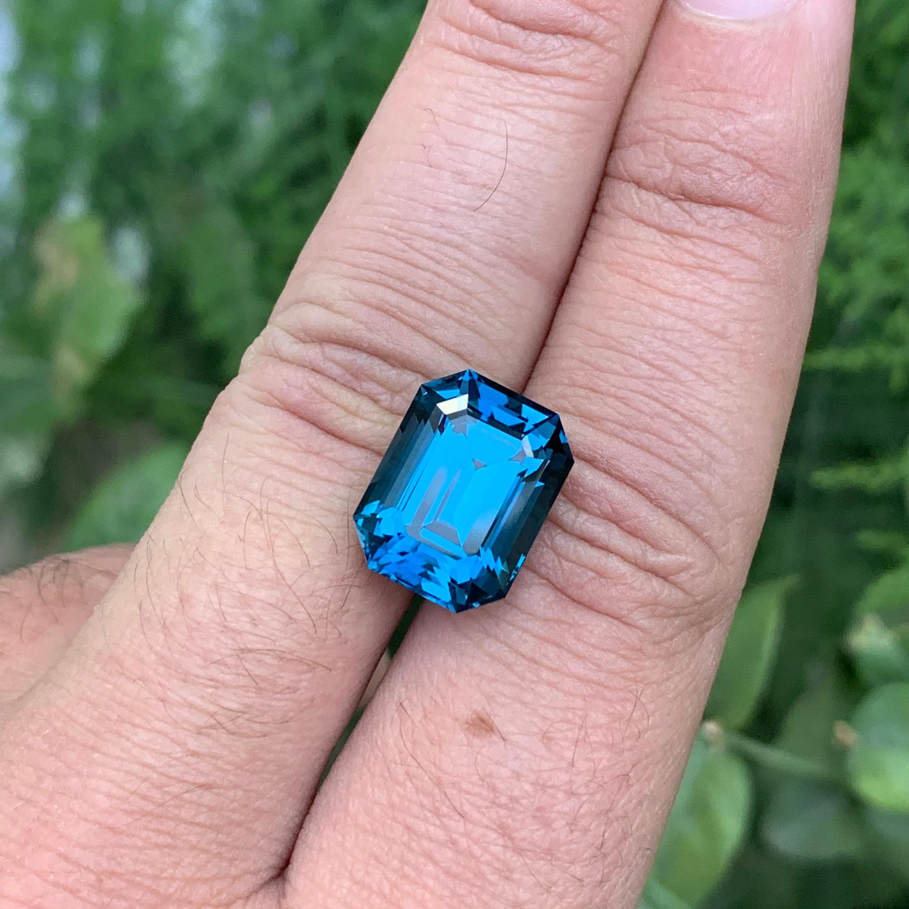 14.25 Carat Natural Loose London Blue Topaz Emerald Shape Gem For Sale 4