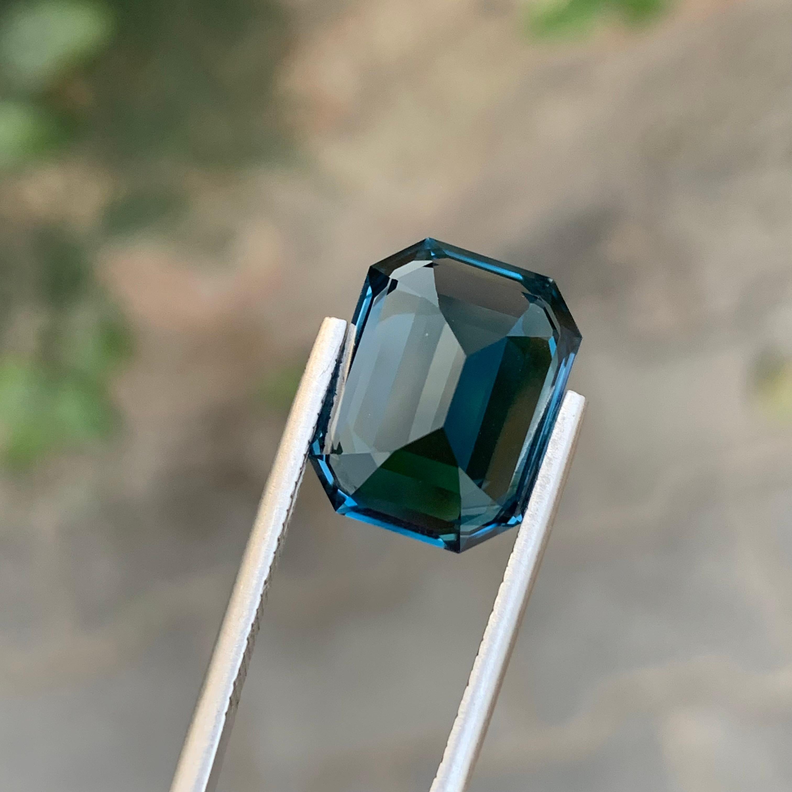 14.25 Carat Natural Loose London Blue Topaz Emerald Shape Gem For Sale 5