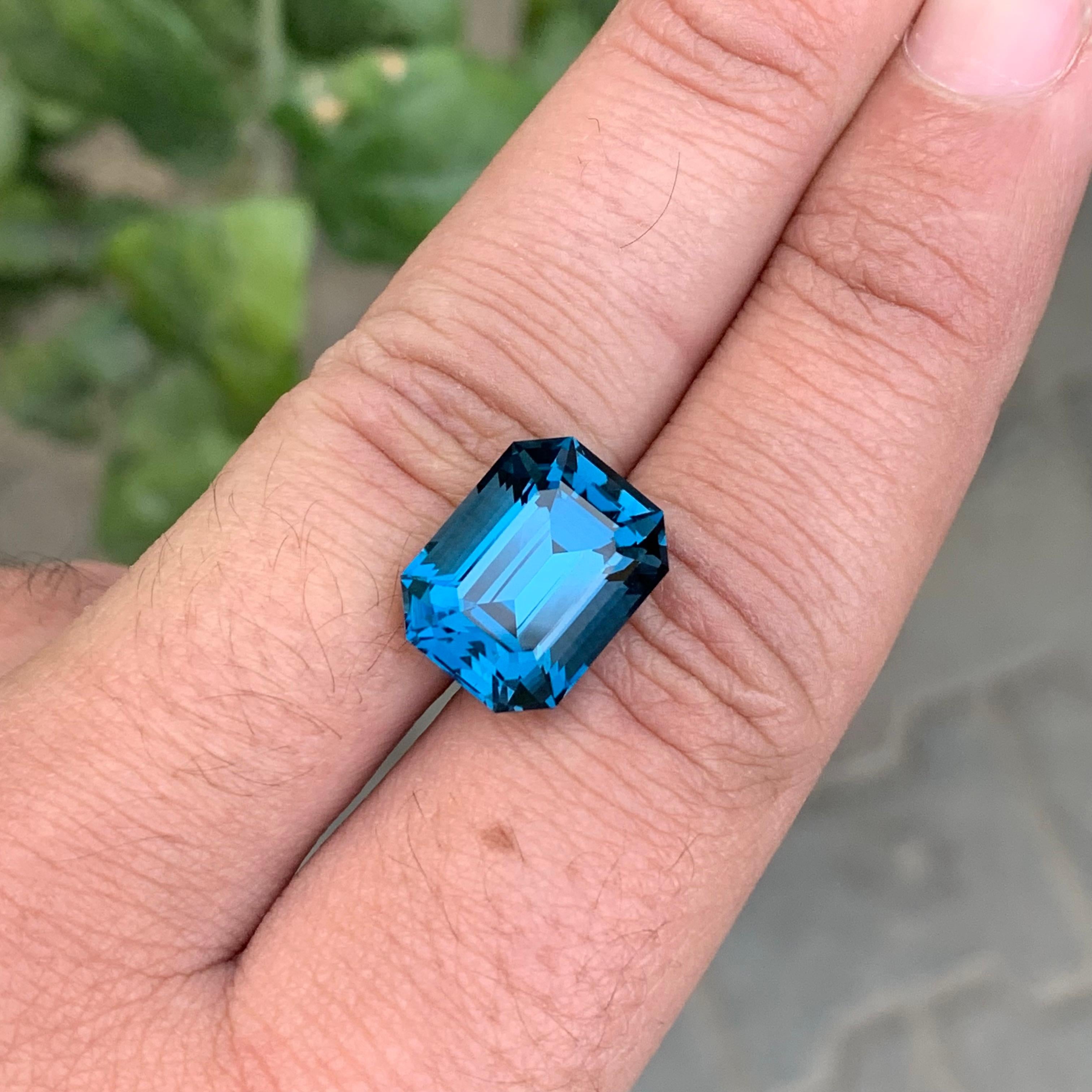 Emerald Cut 14.25 Carat Natural Loose London Blue Topaz Emerald Shape Gem For Sale