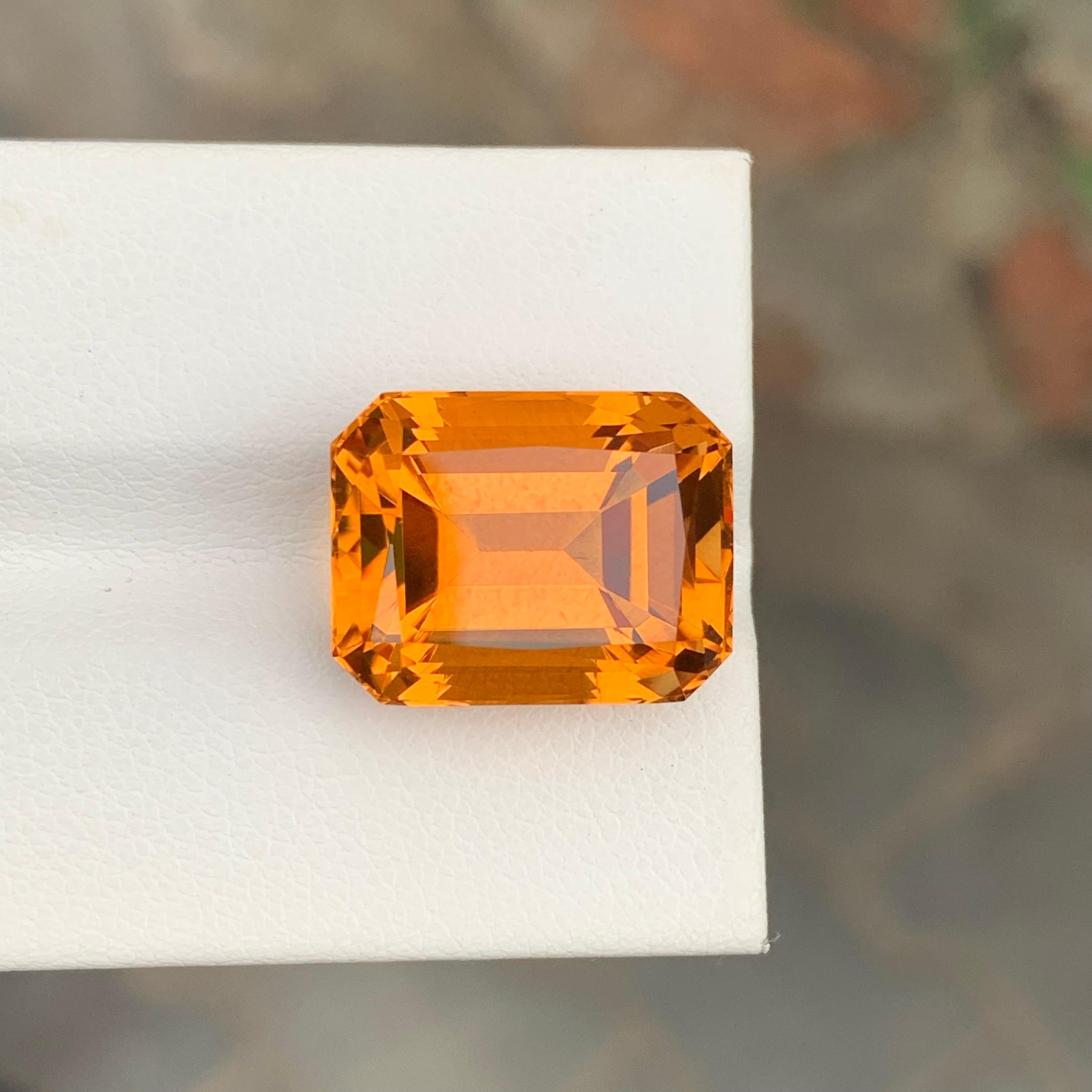 14.25 Carat Natural Loose Madeira Citrine Emerald Shape Gem For Necklace In New Condition For Sale In Peshawar, PK