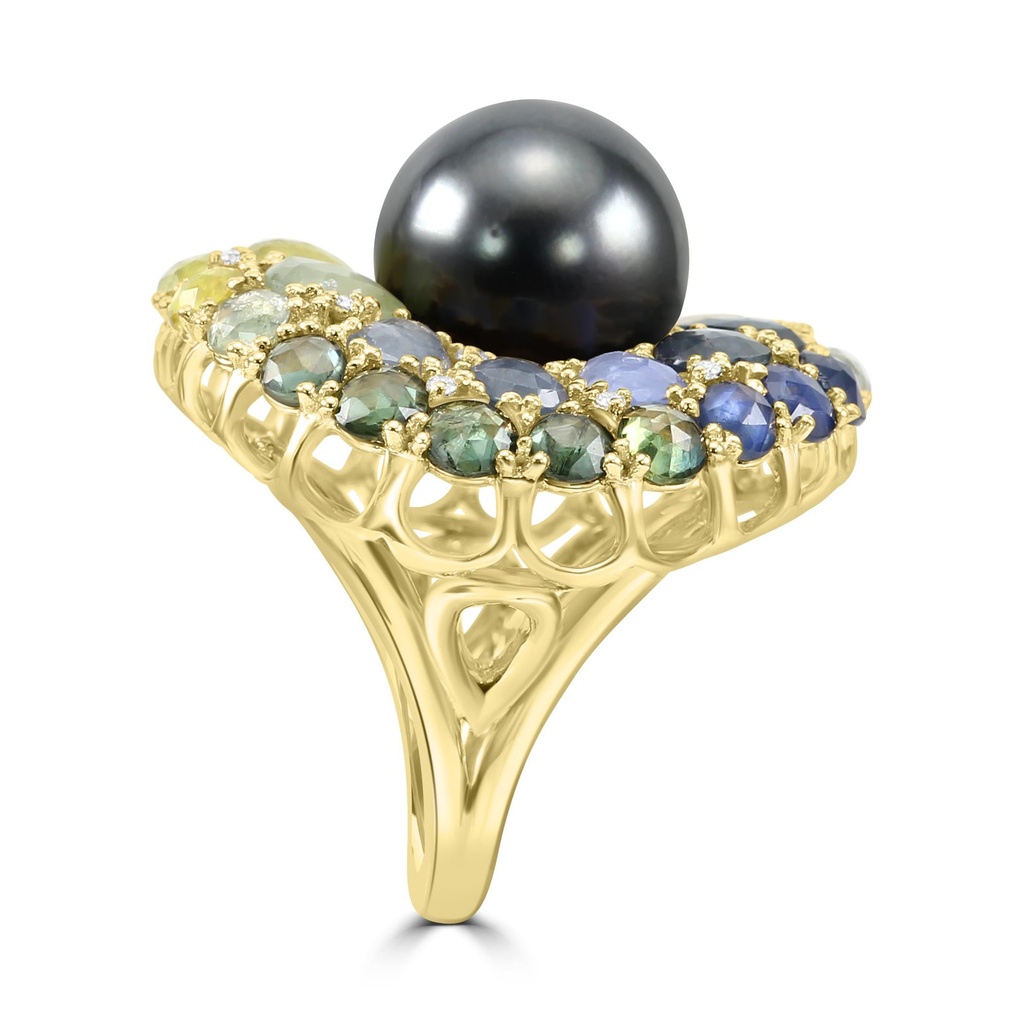 14.25mm Tahitian Pearl Diamond Multi Sapphire 18 Karat Yellow Gold Fashion Ring In New Condition For Sale In New York, NY