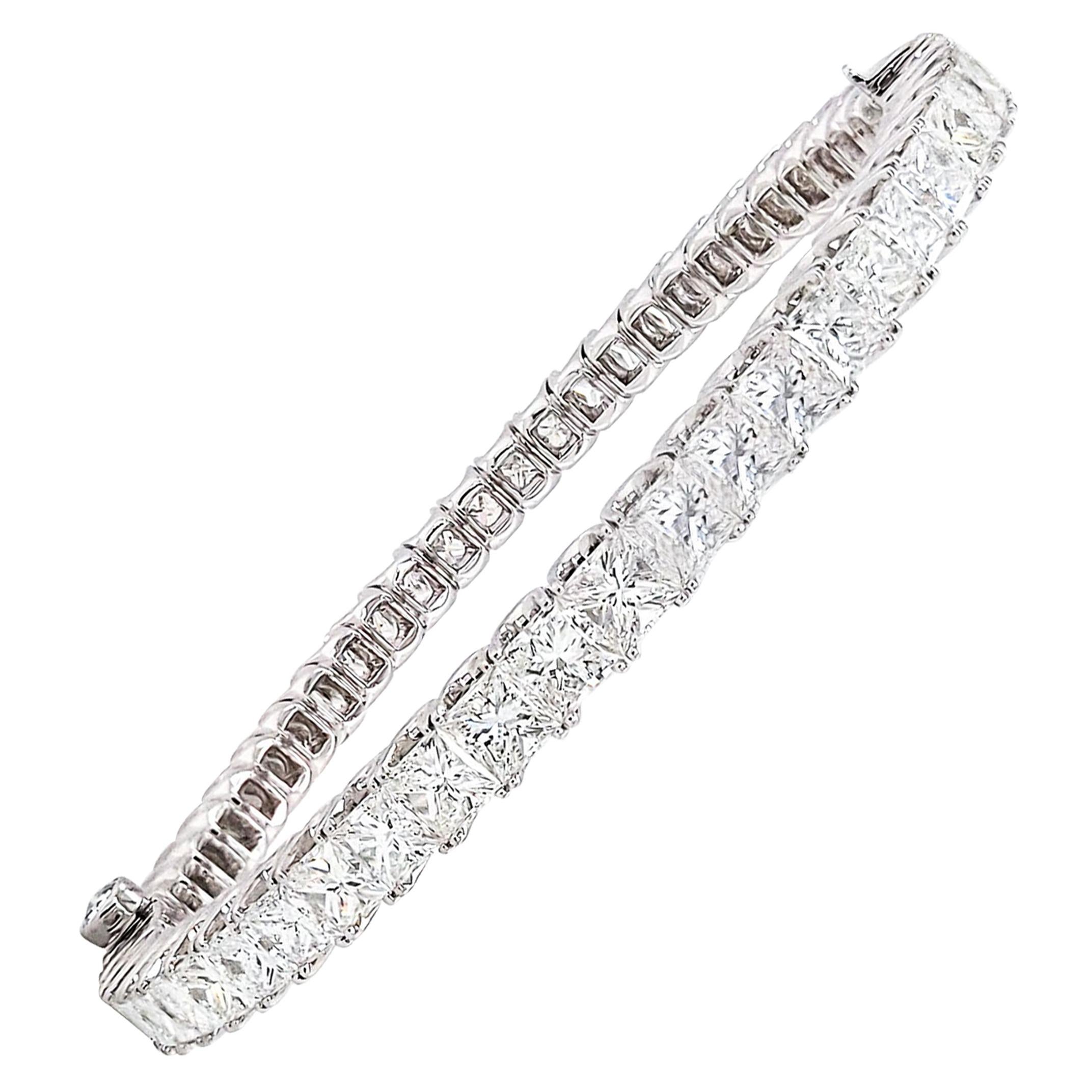 Spectra Fine Jewelry, 41.50 Carat Multi Colored Diamond Bracelet For