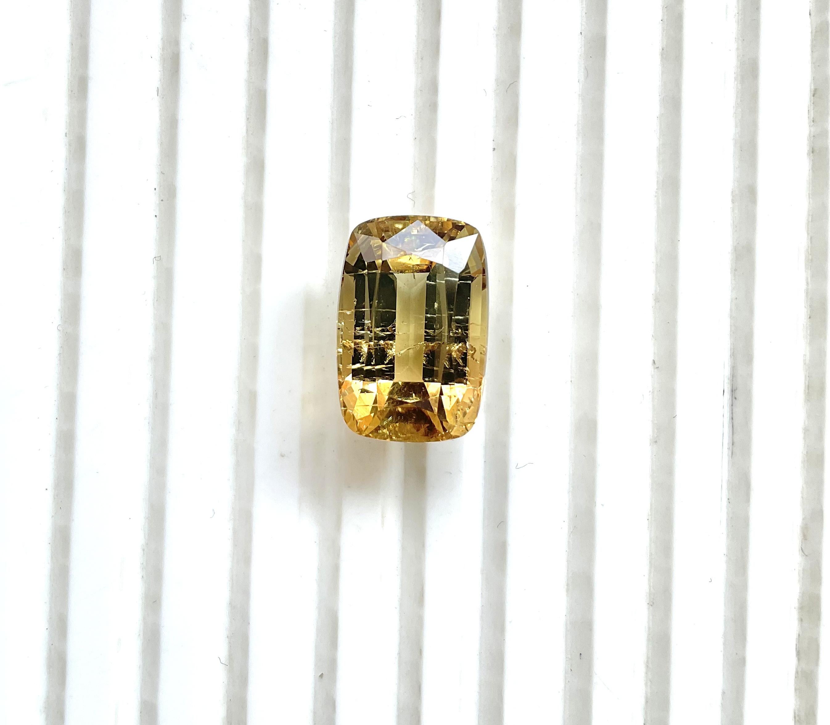 14.28 Carat Yellow Orange Tourmaline Cushion Cut Stone For Jewelry Natural Gem

Gemstone - Tourmaline
Weight - 14.28 Carats
Shape - Cushion
Size -  16.5x11x9 MM
Pieces - 1