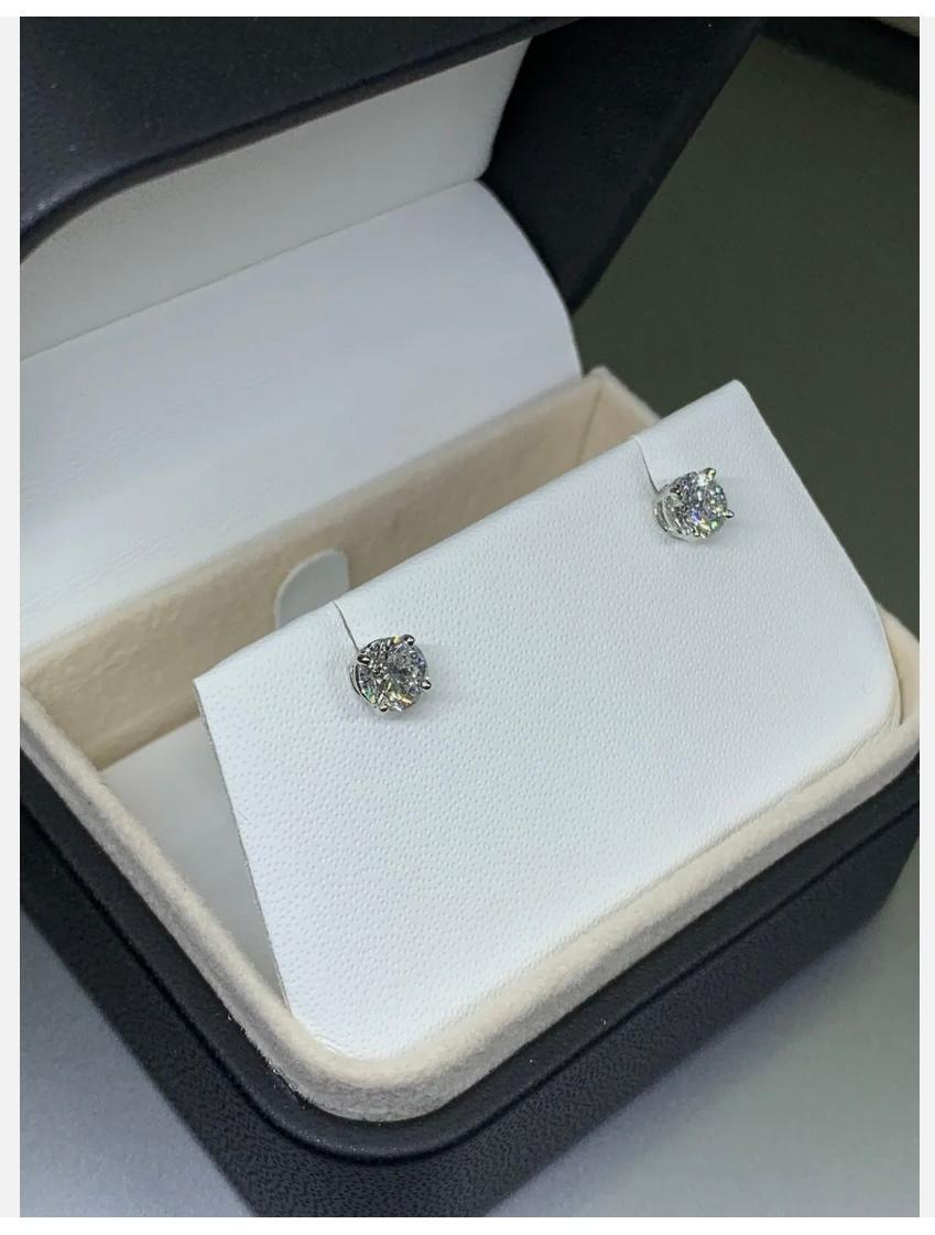 1.42ct Diamond certified solitaire studs earrings 18ct white gold In New Condition For Sale In London, GB