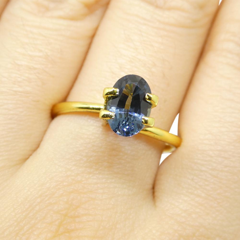 Taille brillant Spinelle bleu ovale de Birmanie 1,42 carat en vente
