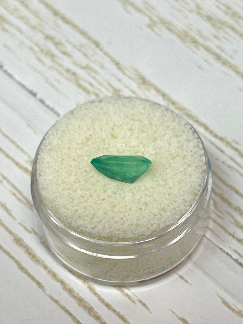 Women's 1.42ct Yellowish Green Colombian Emerald - Pear Cut May Birthstone Gemstone For Sale