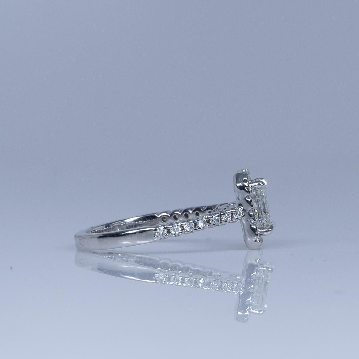 Dieser exquisite 1,42ctw Radiant Cut Diamond Halo Verlobungsring verfügt über eine atemberaubende Mitte Diamant, sorgfältig von GIA für außergewöhnliche Qualität und Brillanz eingestuft. Der strahlende Stein im Brillantschliff ist in glänzendes