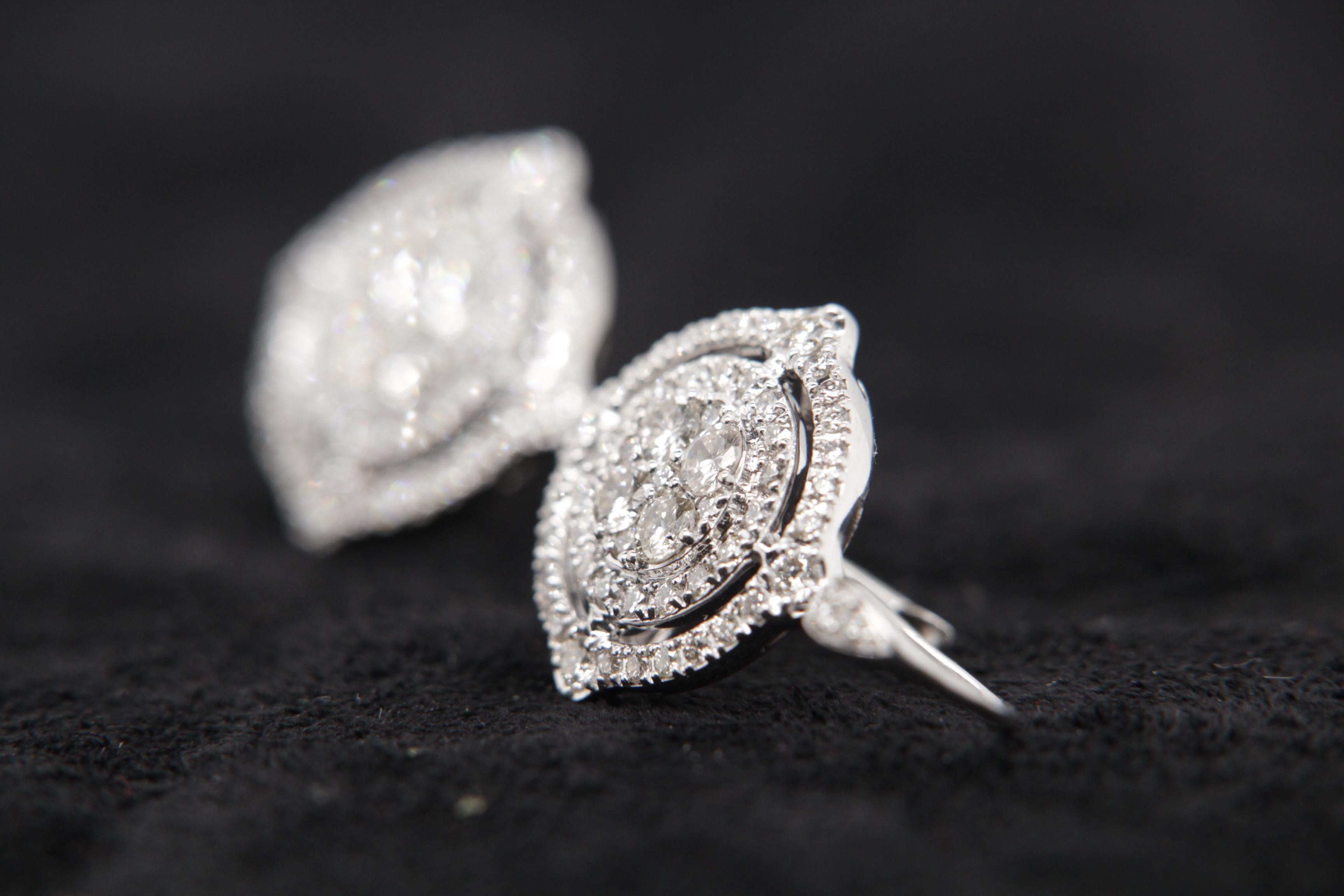 1,43 Karat Diamant-Ohrring aus 18 Karat Gold für Damen oder Herren im Angebot