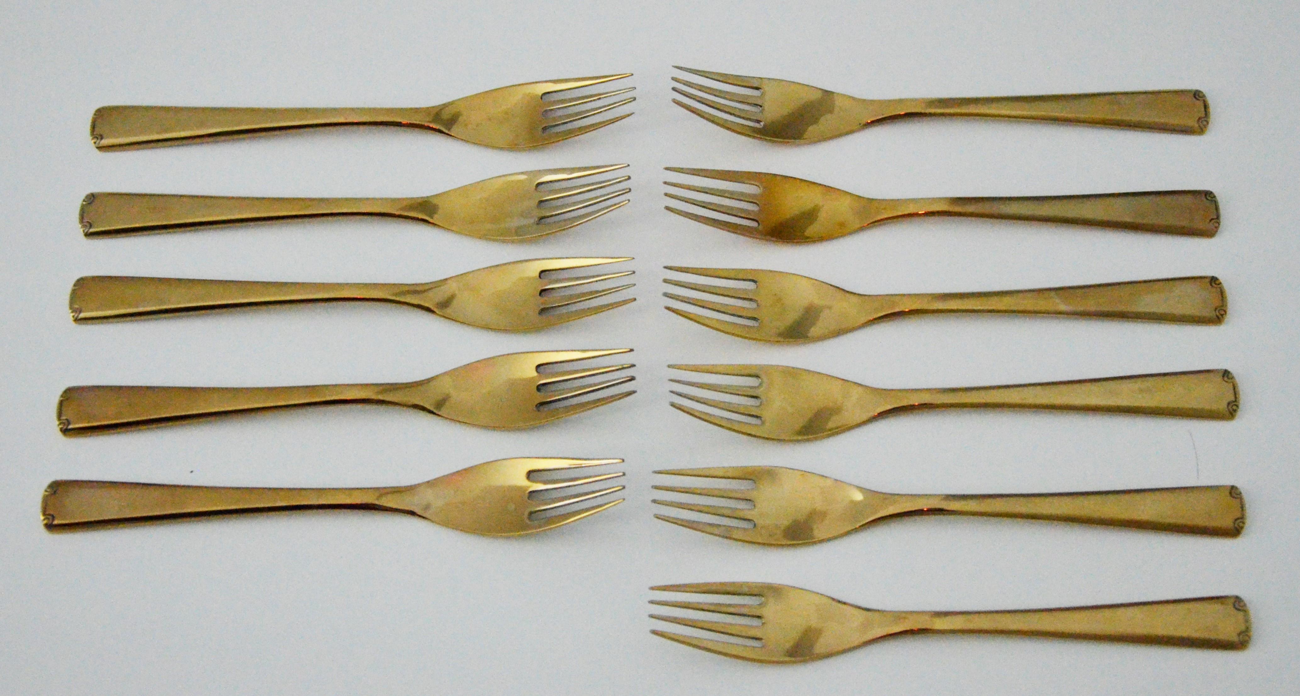 143 Piece Brass Plate Flatware with Service for Twelve and Twelve Serving Pieces In Good Condition In Houston, TX