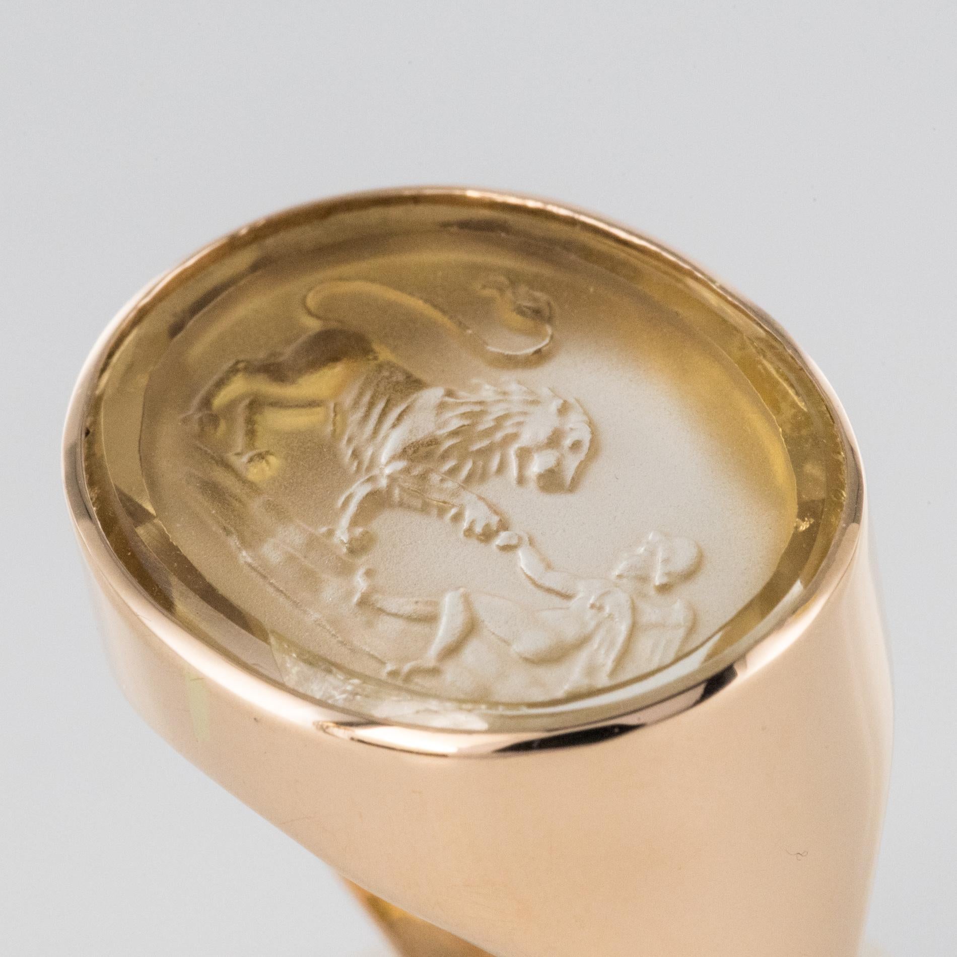 14.30 Carat Quartz Cameo 18 Karat Rose Gold Unisex Ring For Sale 1
