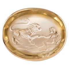 14.30 Carat Quartz Cameo 18 Karat Rose Gold Unisex Ring