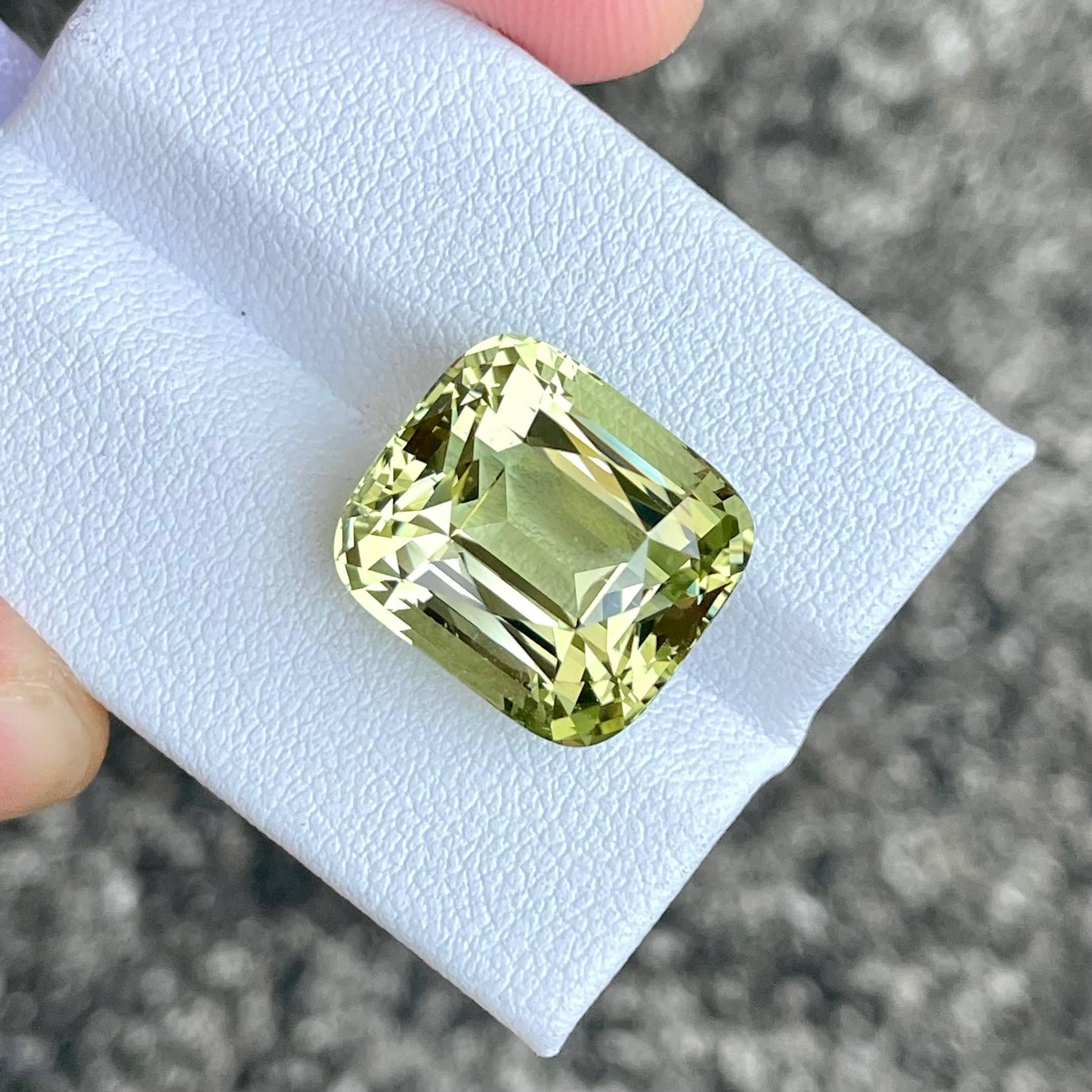 Taille coussin 14.30 Yellow Beryl Heliodore Stone Cushion Cut Natural African Gemstone (Béryl jaune, pierre d'héliodore, taille en coussin)