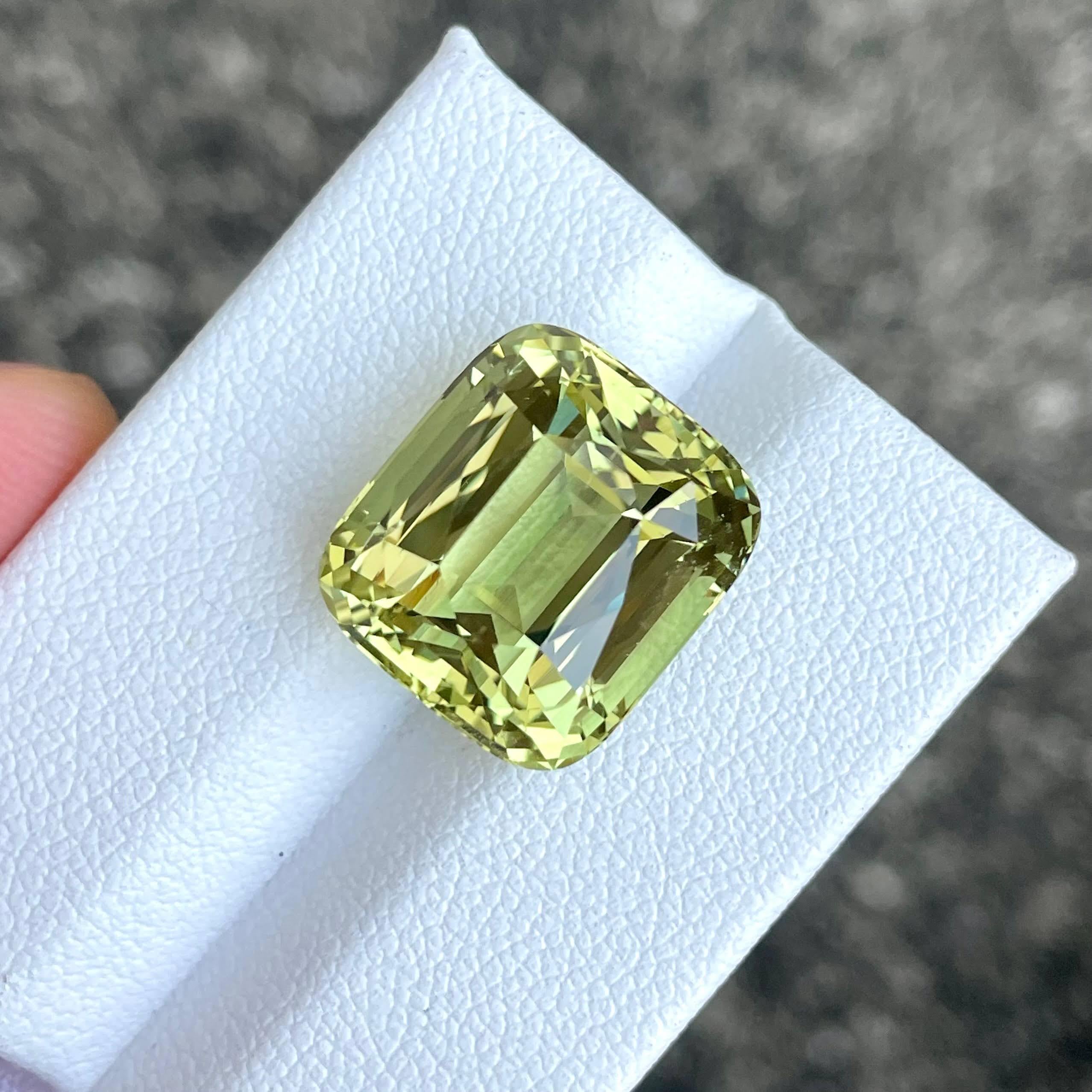 14.30 Yellow Beryl Heliodore Stone Cushion Cut Natural African Gemstone (Béryl jaune, pierre d'héliodore, taille en coussin) Neuf à Bangkok, TH