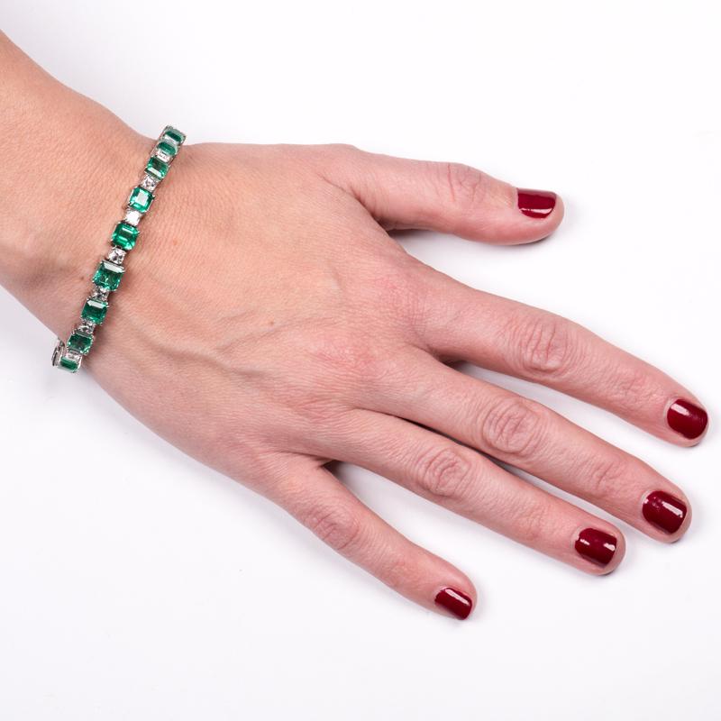 14.30ctw Emerald Cut Emeralds & 5.25ctw Asscher Cut Diamond Link Bracelet In New Condition For Sale In Houston, TX