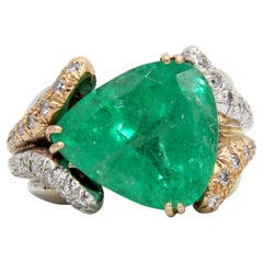 Vintage 14.33 Carat Colombian Emerald 18k White Red Gold Coktail Ring