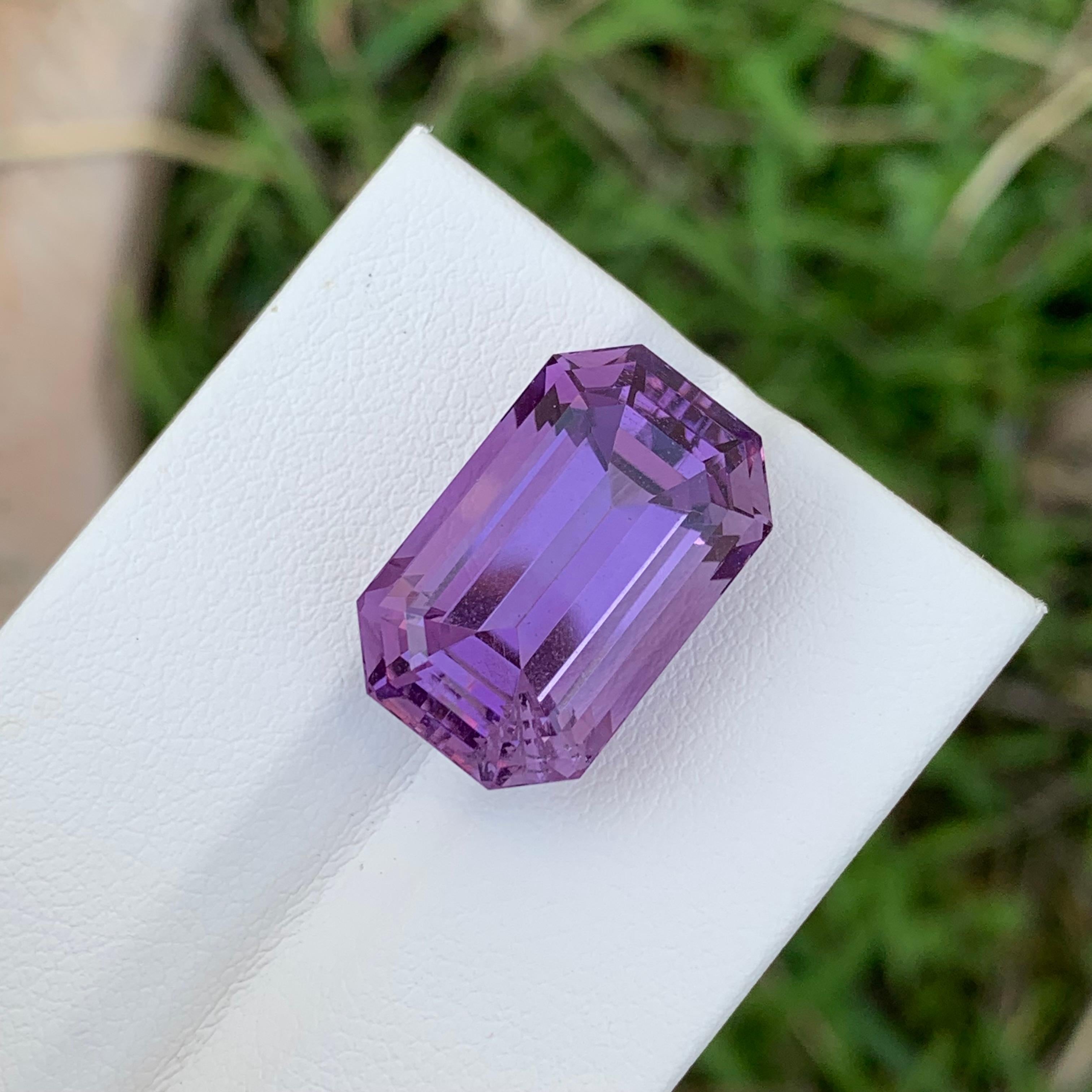 Stunning 14.35 Carat Natural Loose Amethyst Gemstone For Pendant Jewellery  For Sale 4