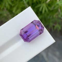 Stunning 14.35 Carat Natural Loose Amethyst Gemstone For Pendant Jewellery