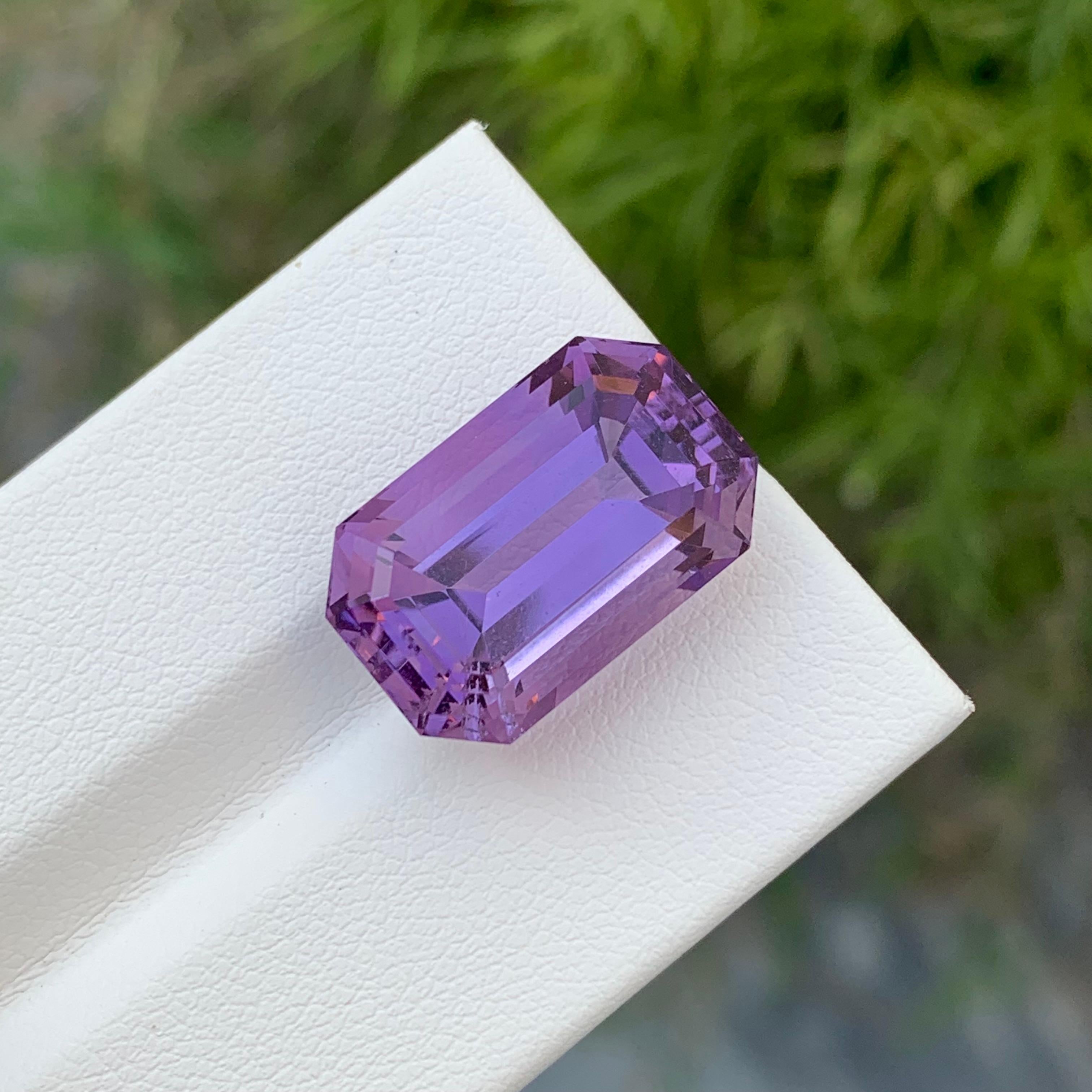 Stunning 14.35 Carat Natural Loose Amethyst Gemstone For Pendant Jewellery  For Sale 2