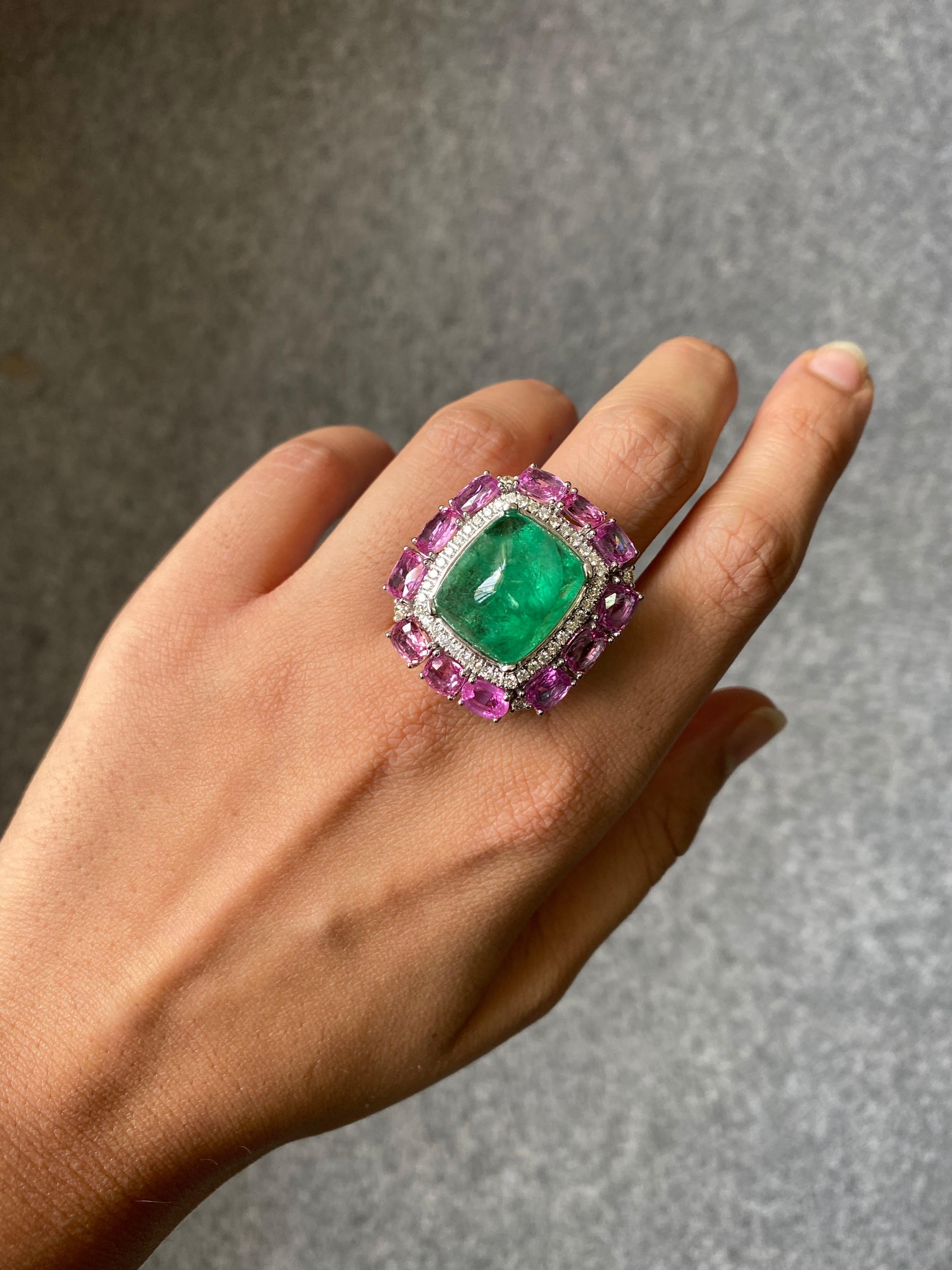 14.35 Carat Sugarloaf Emerald and Pink Sapphire and Diamond Cocktail Ring In New Condition In Bangkok, Thailand