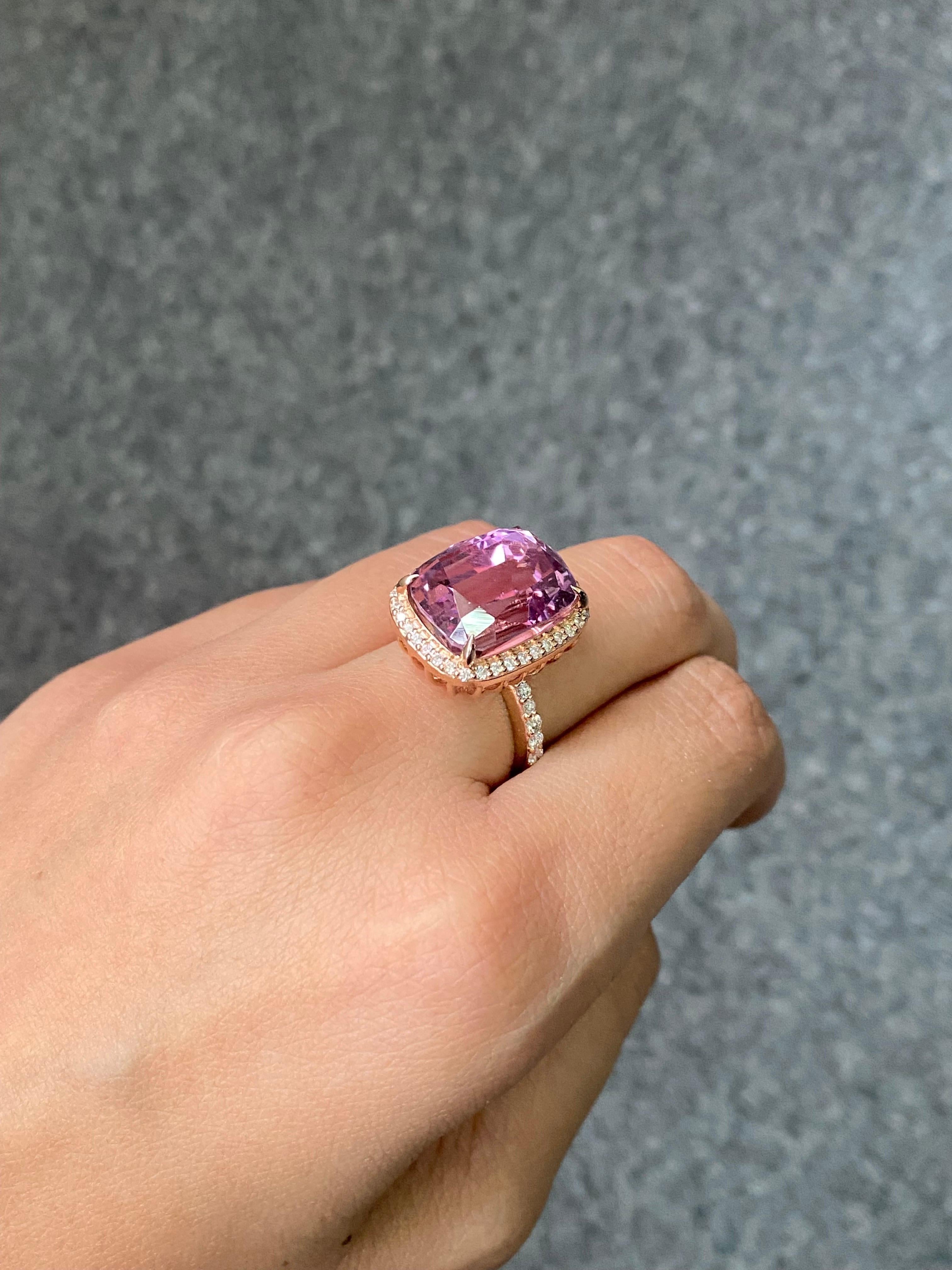 Modern 14.38 Carat Kunzite and Diamond Cocktail Engagement Ring For Sale