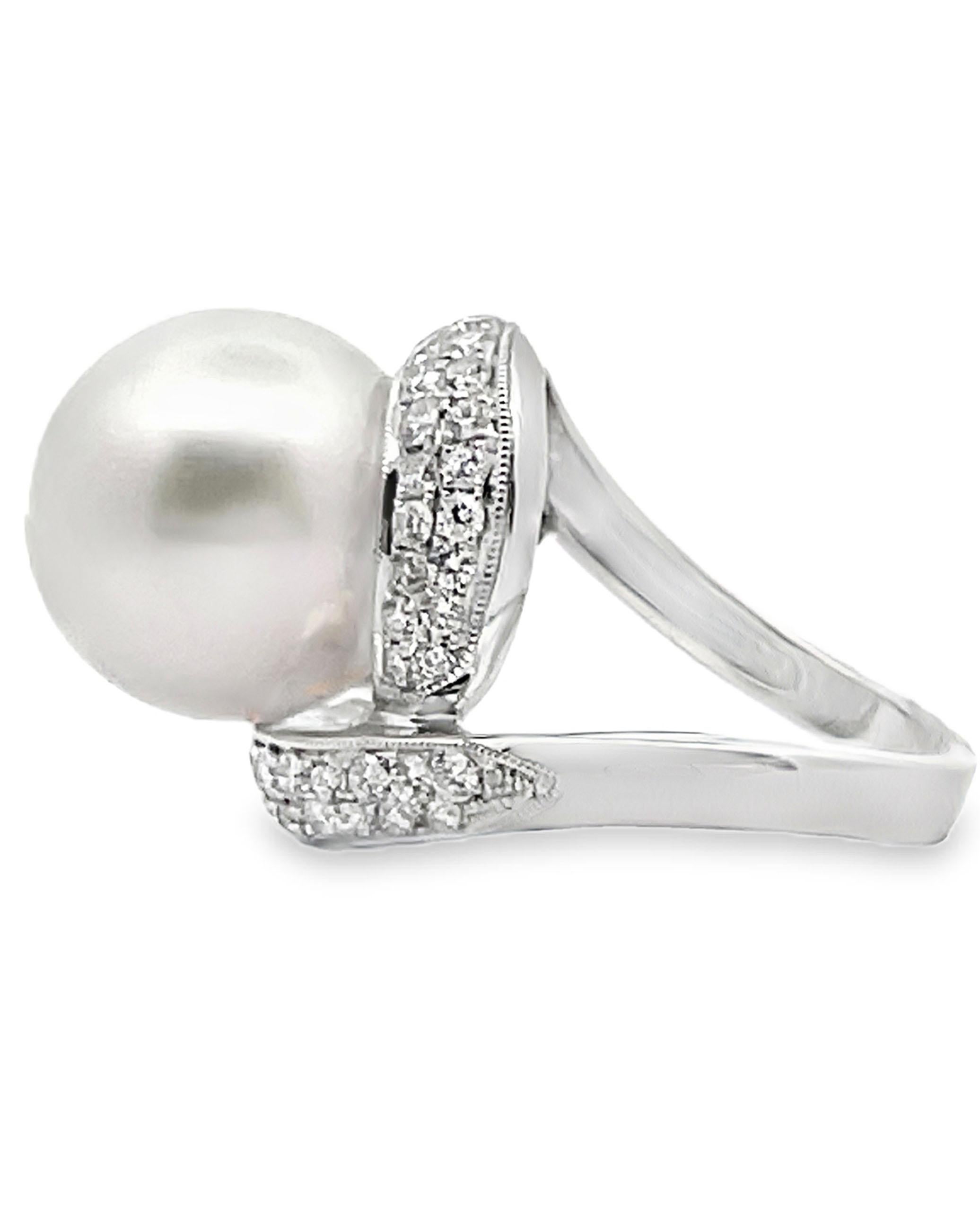 Perla del Mar del Sur de 14,38 milímetros engastada en anillo de diamantes de oro blanco de 18 quilates estilo bypass en Nuevo estado para la venta en Old Tappan, NJ