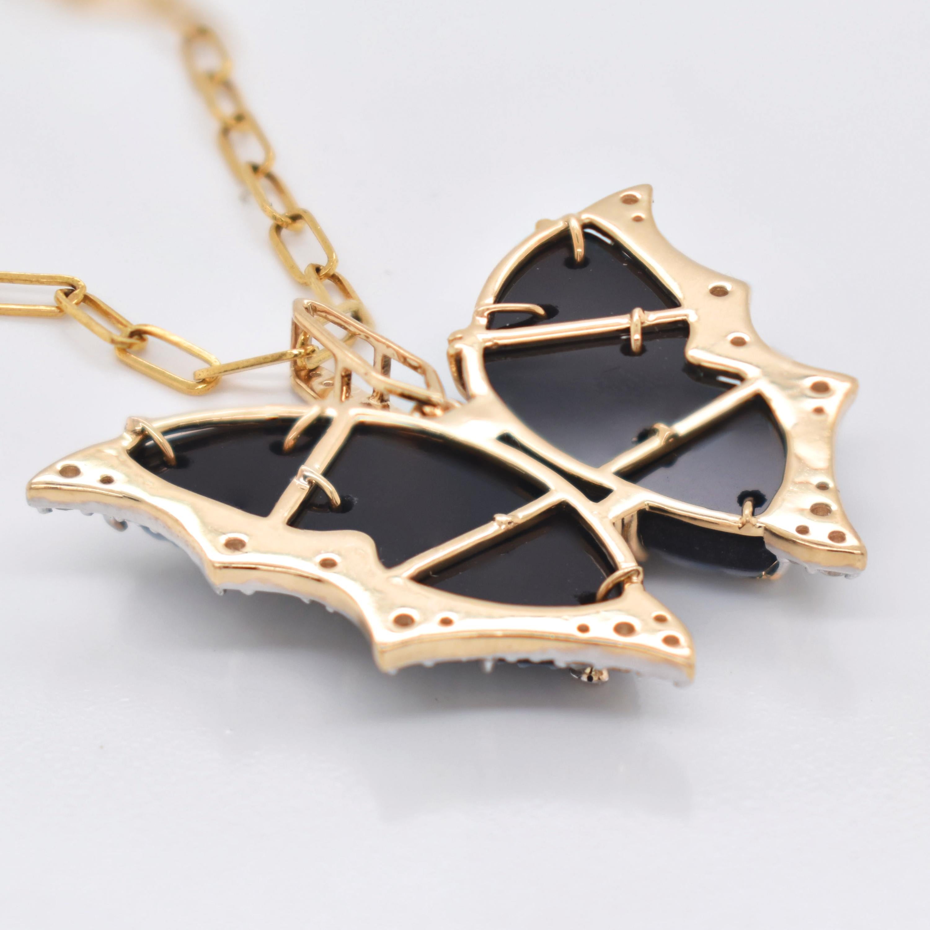 14.39 Carat Agate Naturelle Papillon Diamant pendentif en or sculpté à la main en vente 4