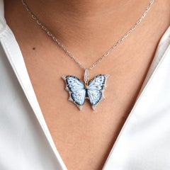 14.39 Carat Agate Naturelle Papillon Diamant pendentif en or sculpté à la main