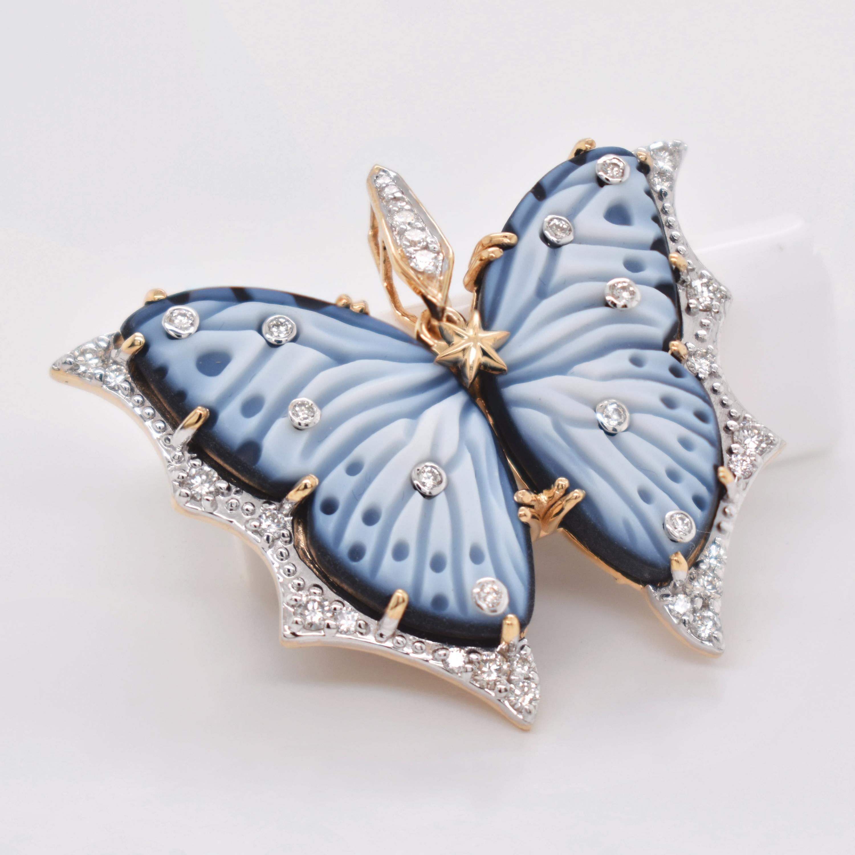 14.39 Carat Agate Naturelle Papillon Diamant pendentif en or sculpté à la main en vente 2
