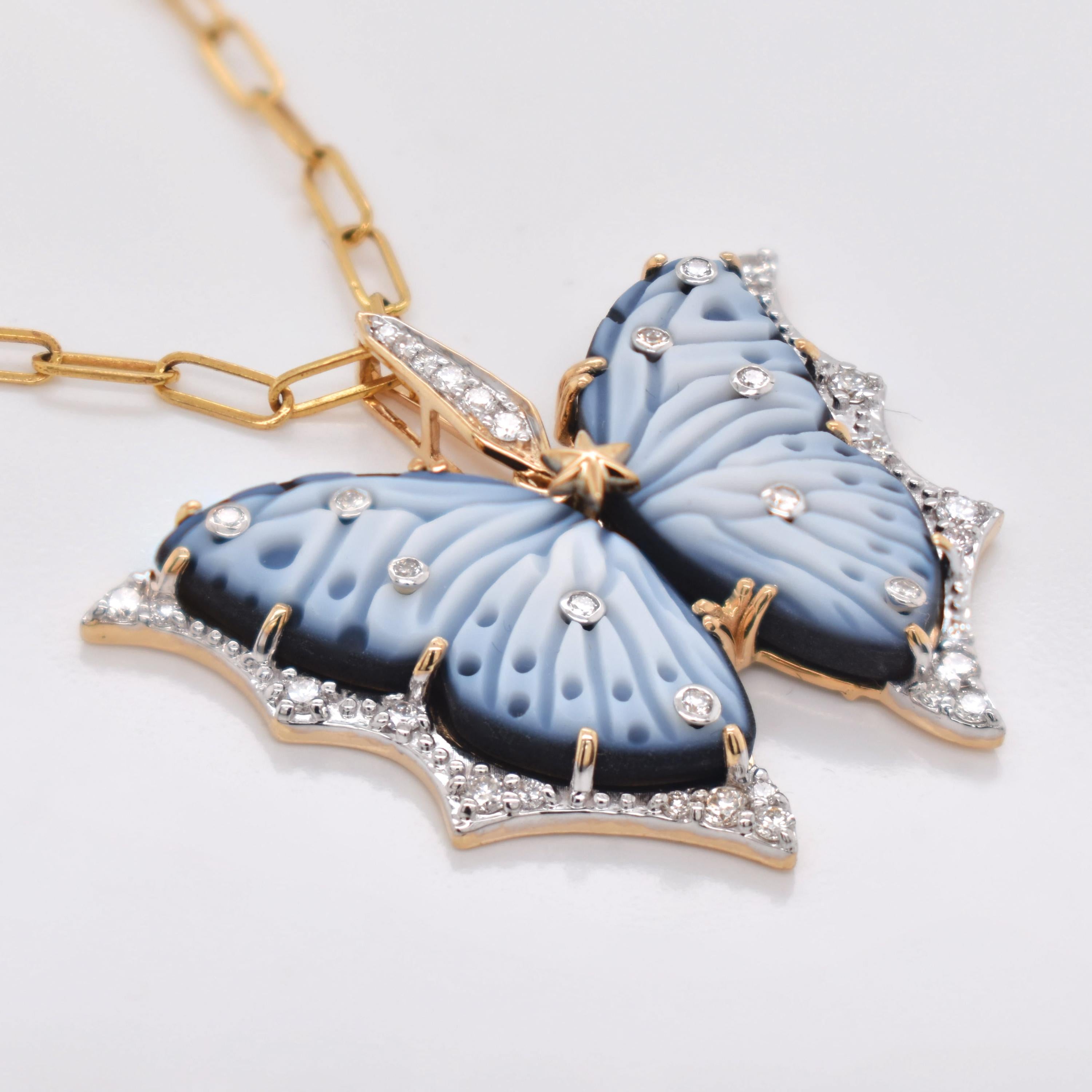 14.39 Carat Agate Naturelle Papillon Diamant pendentif en or sculpté à la main en vente 3