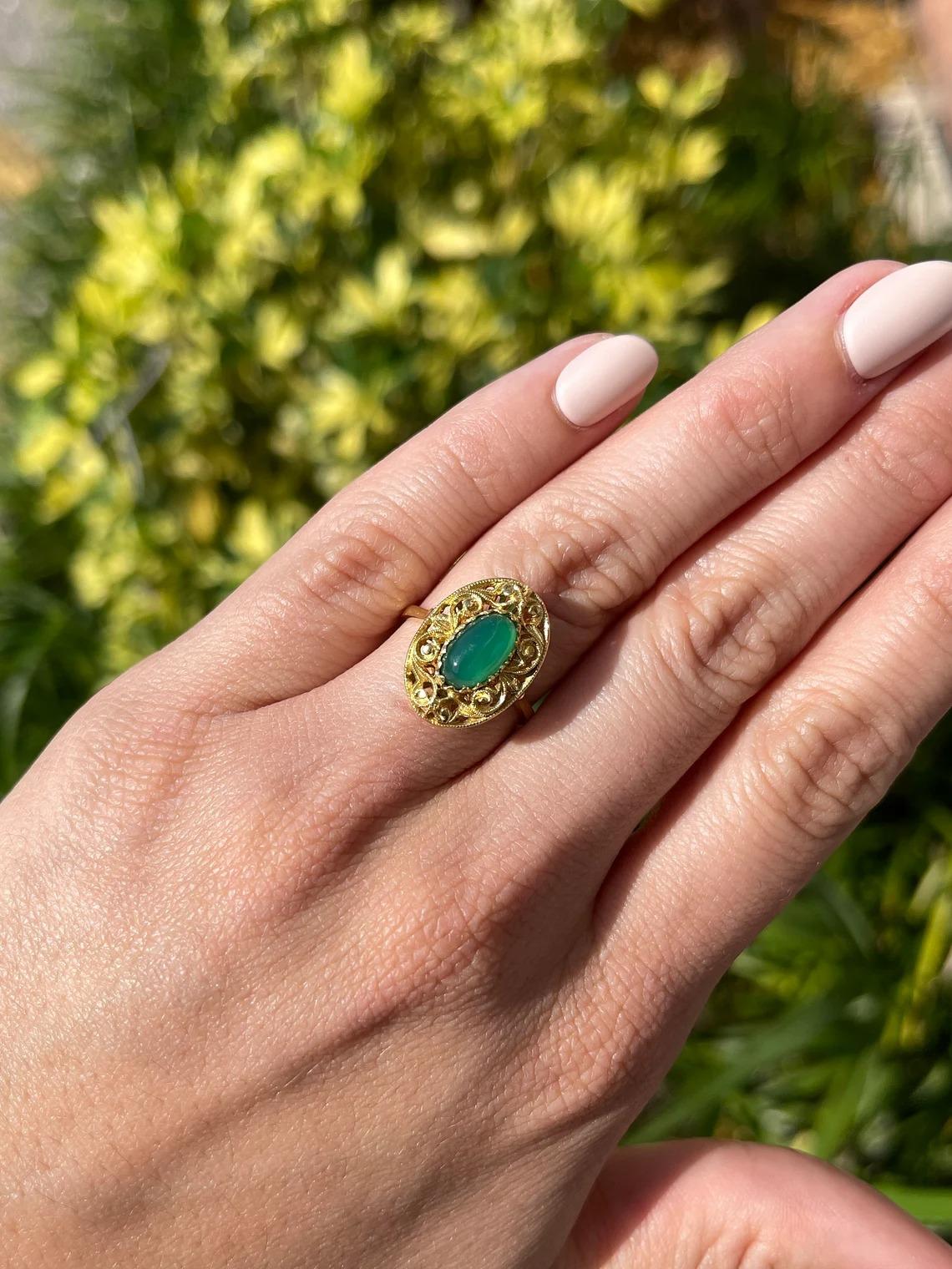 Handmade 2.03cts 18K Natural Green Cabochon Elongated Oval Floral Antique Ring For Sale 2