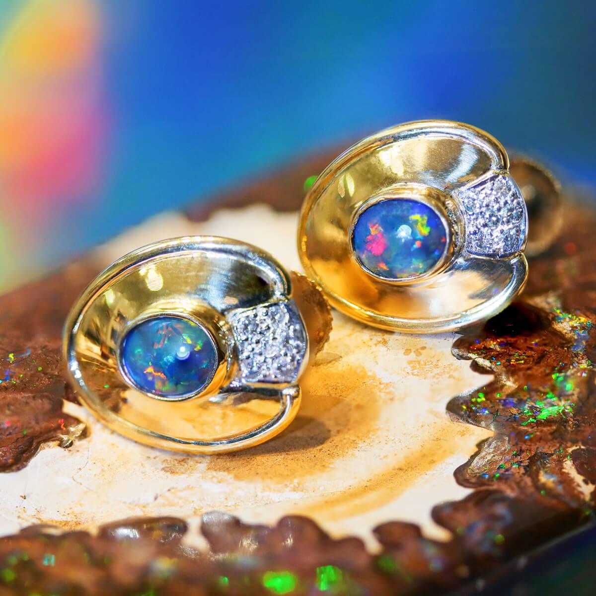 1,44 Karat Australischer Schwarzer Opal, Diamant & 18k Gold Ohrringe im Zustand „Neu“ im Angebot in MAIN BEACH, QLD